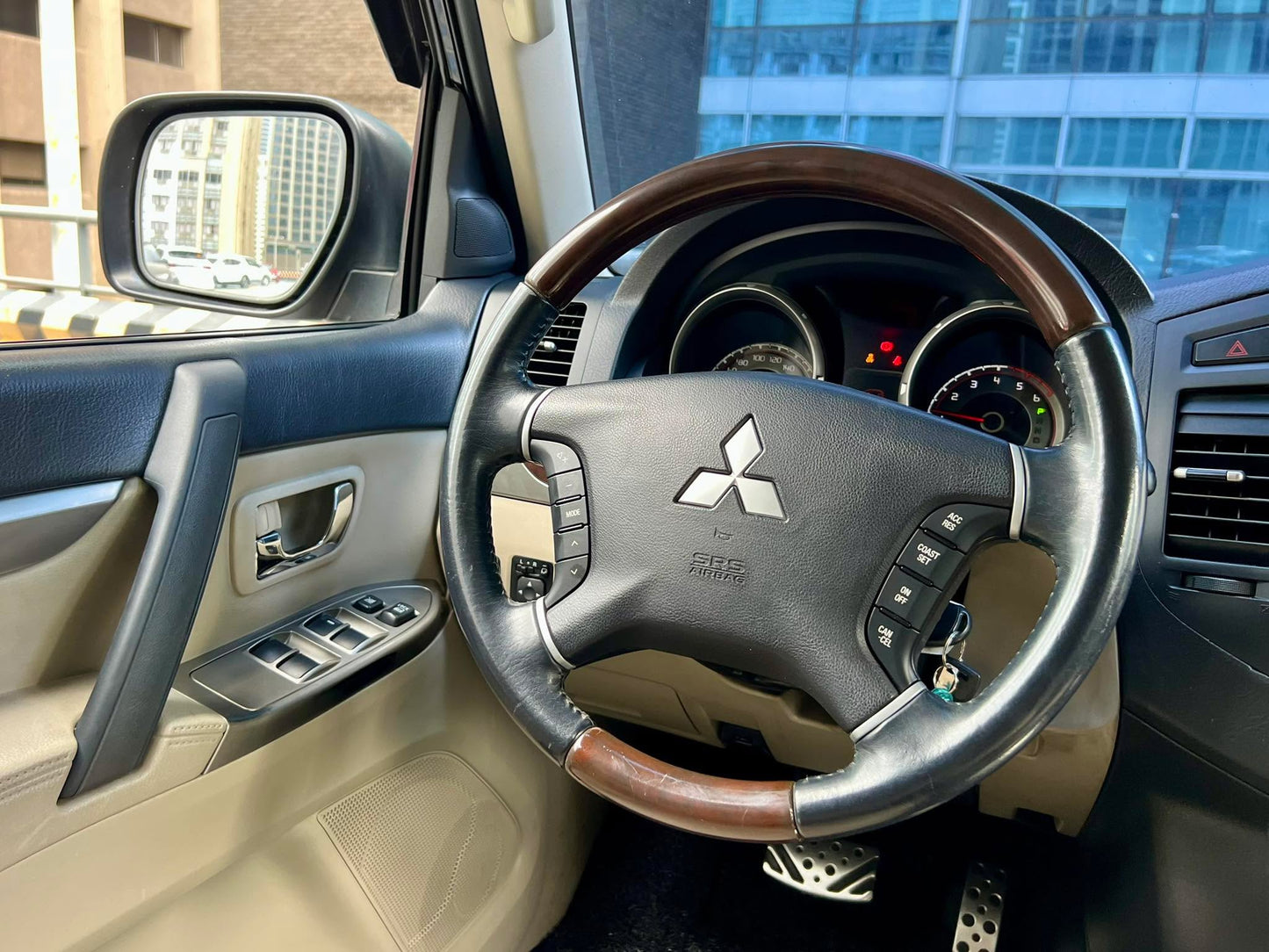 2013 Mitsubishi Pajero GLS 4x4 3.2, Automatic, Diesel