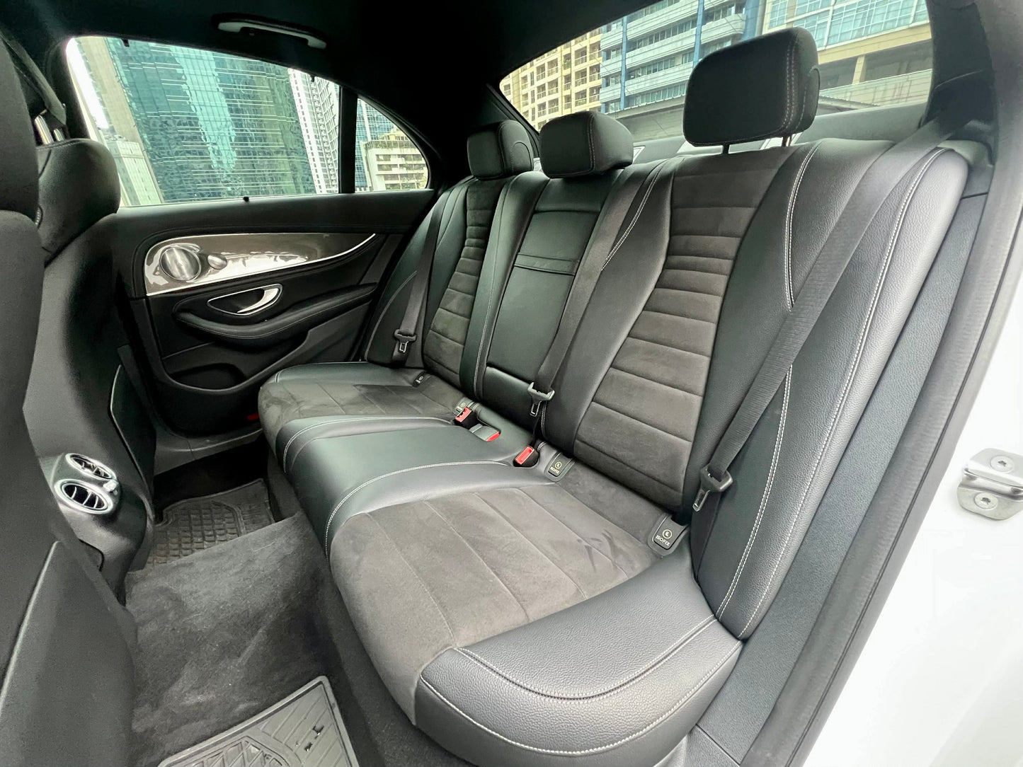 2017 Mercedes Benz E200 AMG 2.0, Automatic, Gas