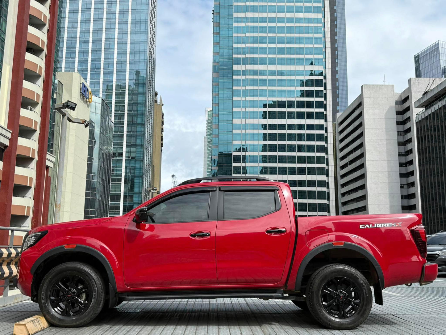 2025 Nissan Navara 2.5 Calibre-X, Automatic, Diesel