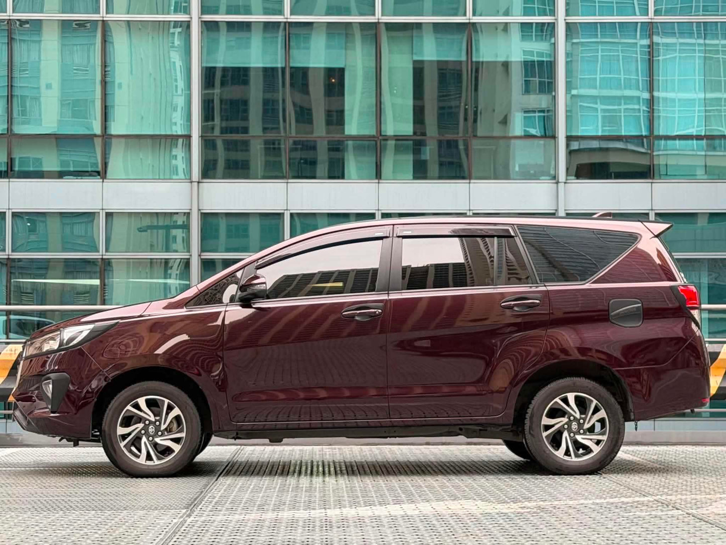 2021 Toyota Innova E 2.8, Automatic, Diesel