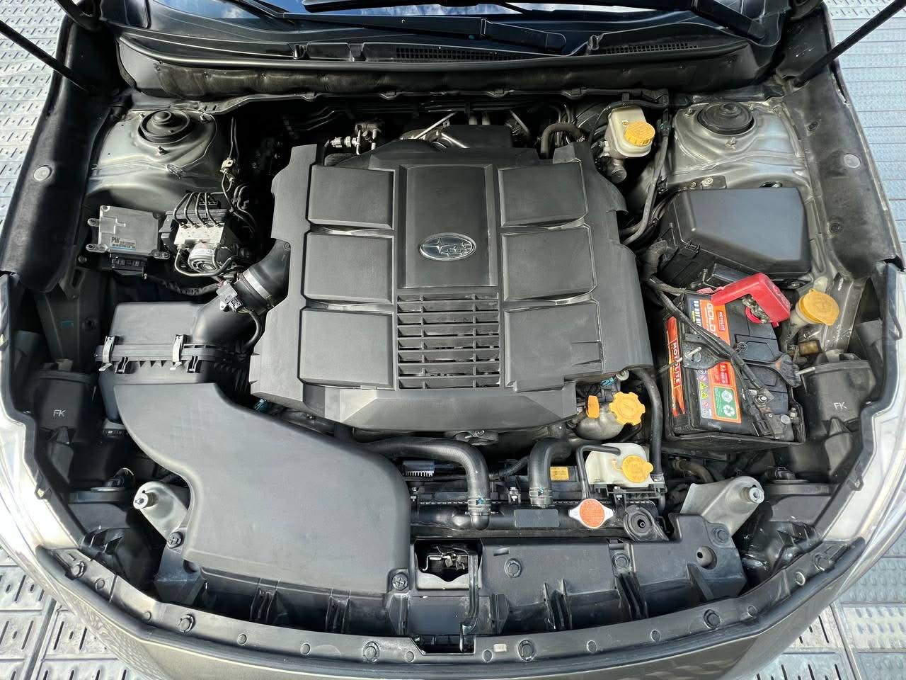 2015 Subaru Outback 3.6 RS, Automatic, Gas