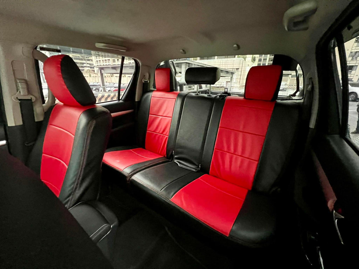 2025 Toyota Hilux 4x2 G, Manual, Diesel