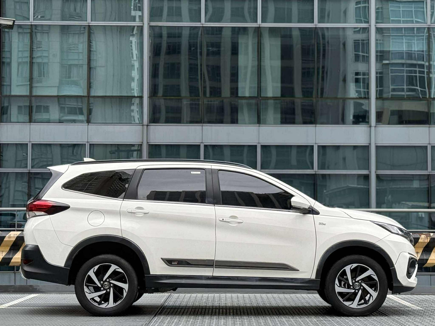 2022 Toyota Rush GRS 1.5 Automatic, Gas