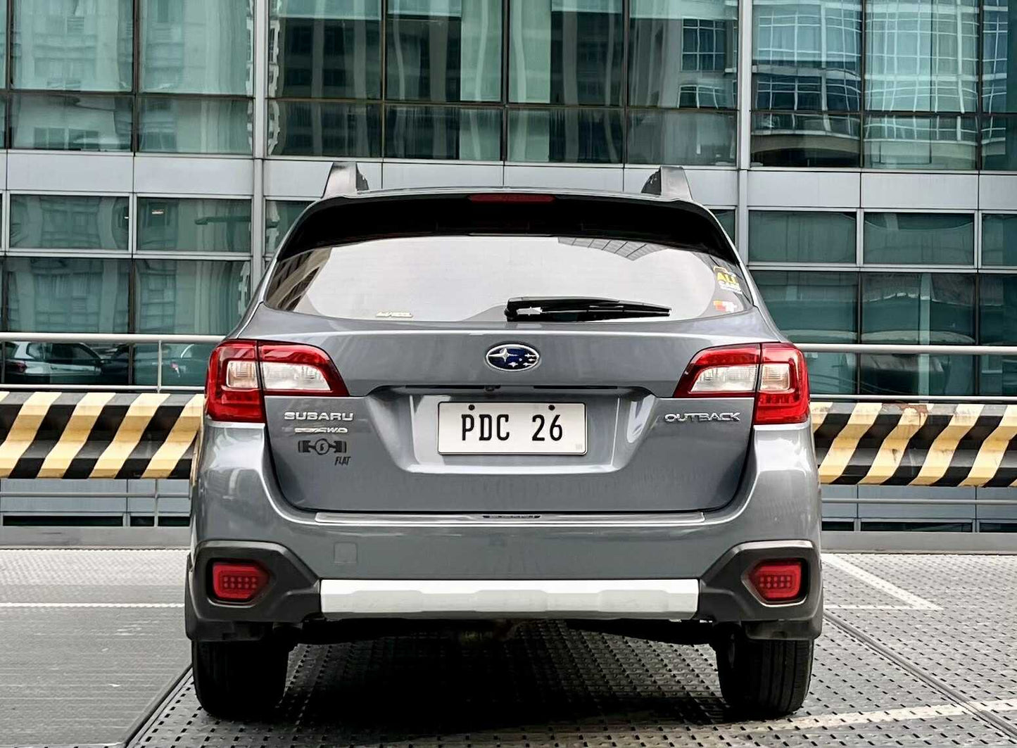 2015 Subaru Outback 3.6R, Automatic, Gas