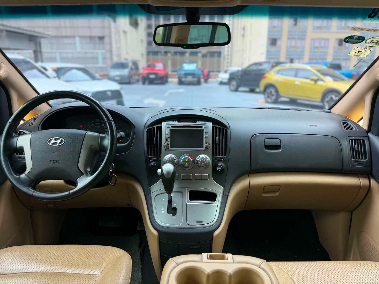 2015 Hyundai Starex Gold 2.5, Automatic, Diesel