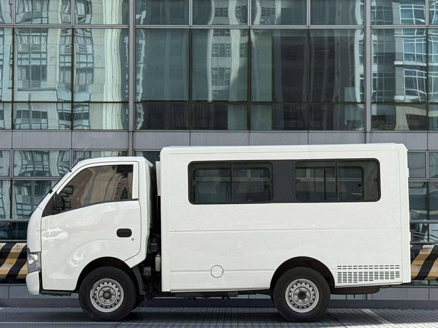 2020 Isuzu Travis 2.5, Manual, Diesel