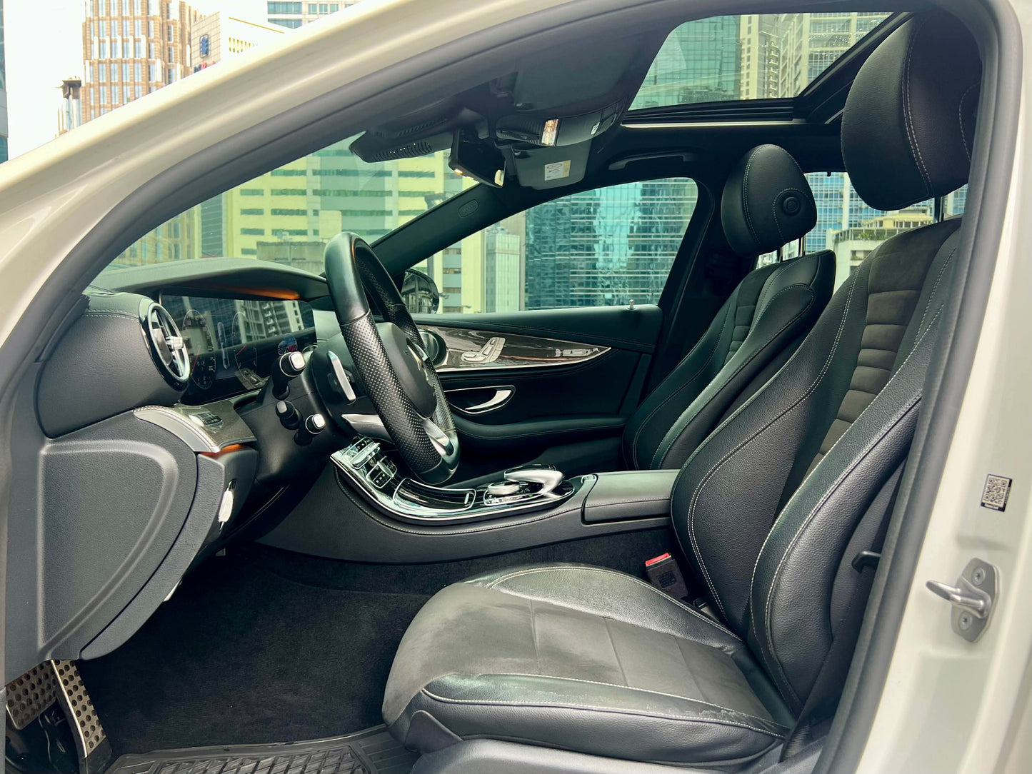 2017 Mercedes Benz E200 AMG 2.0, Automatic, Gas
