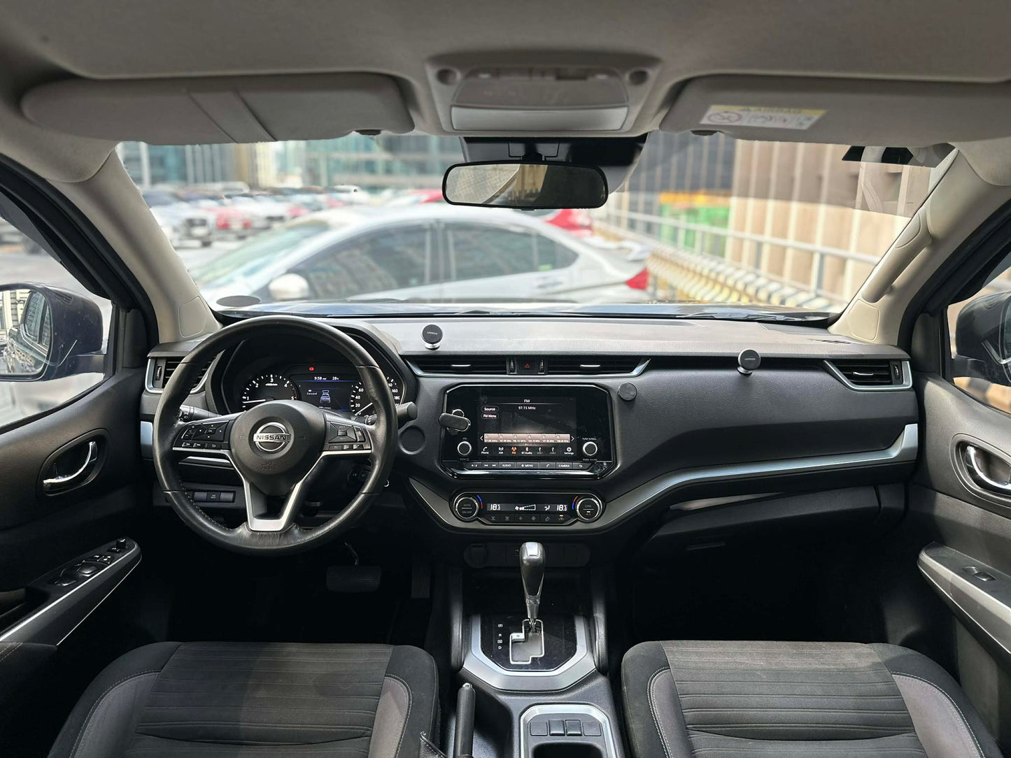 2024 Nissan Navara 2.5 VE Calibre, Automatic, Diesel