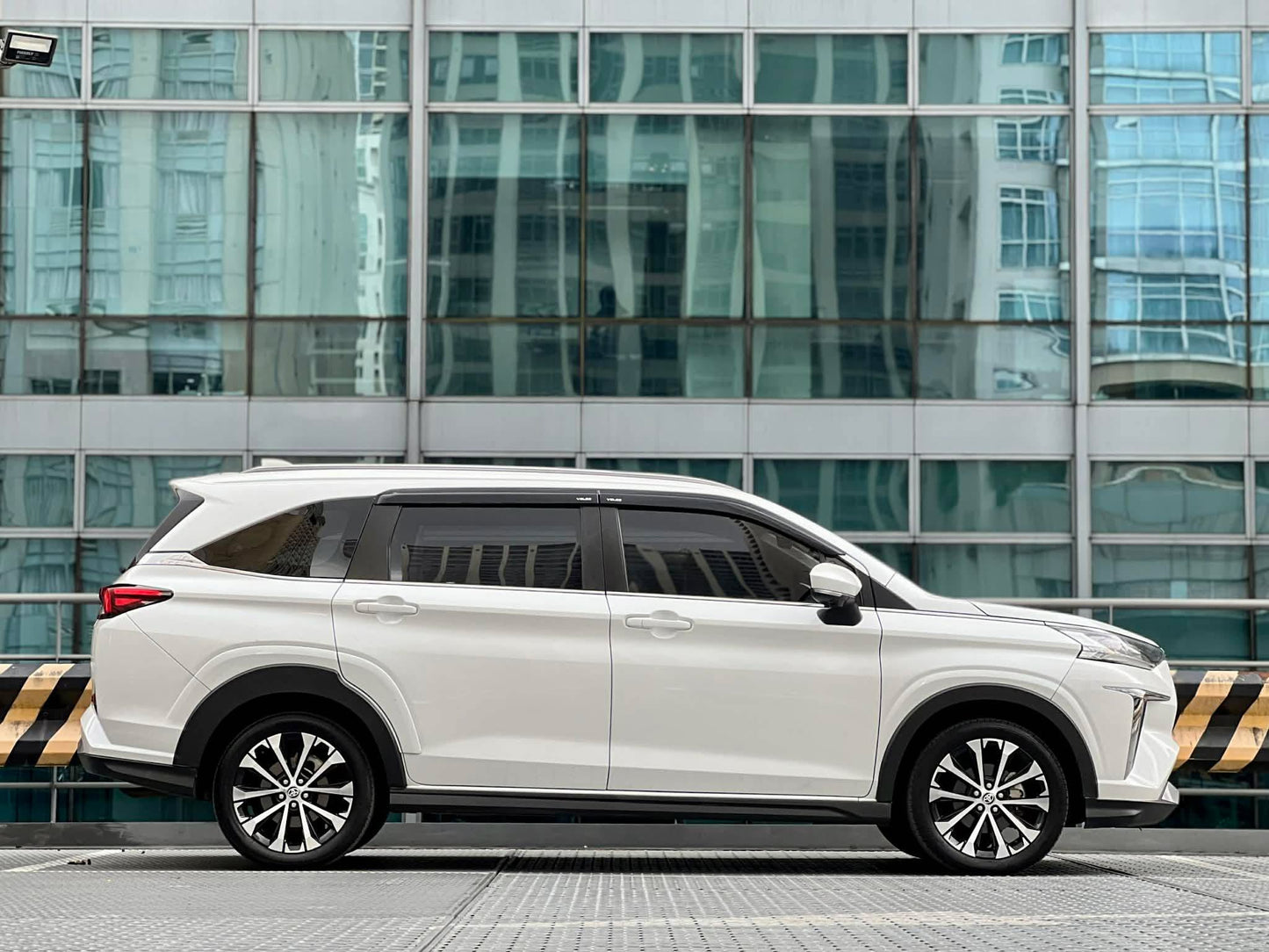 2023 Toyota Veloz 1.5 V, Automatic, Gas