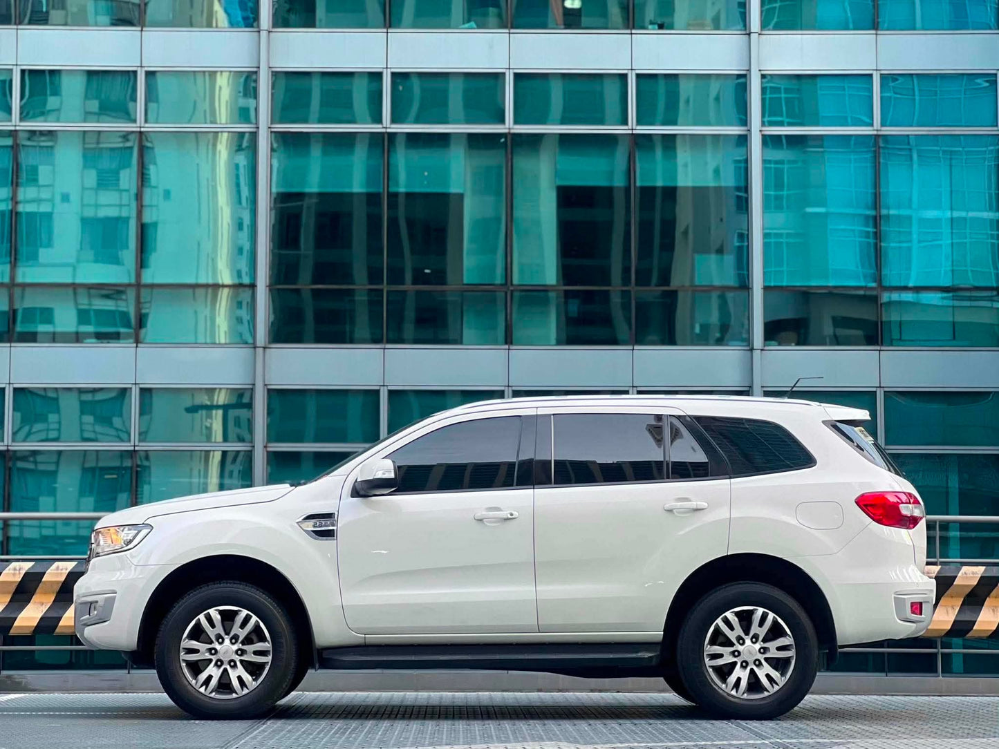 2016 Ford Everest Trend 2.2, Automatic, Diesel