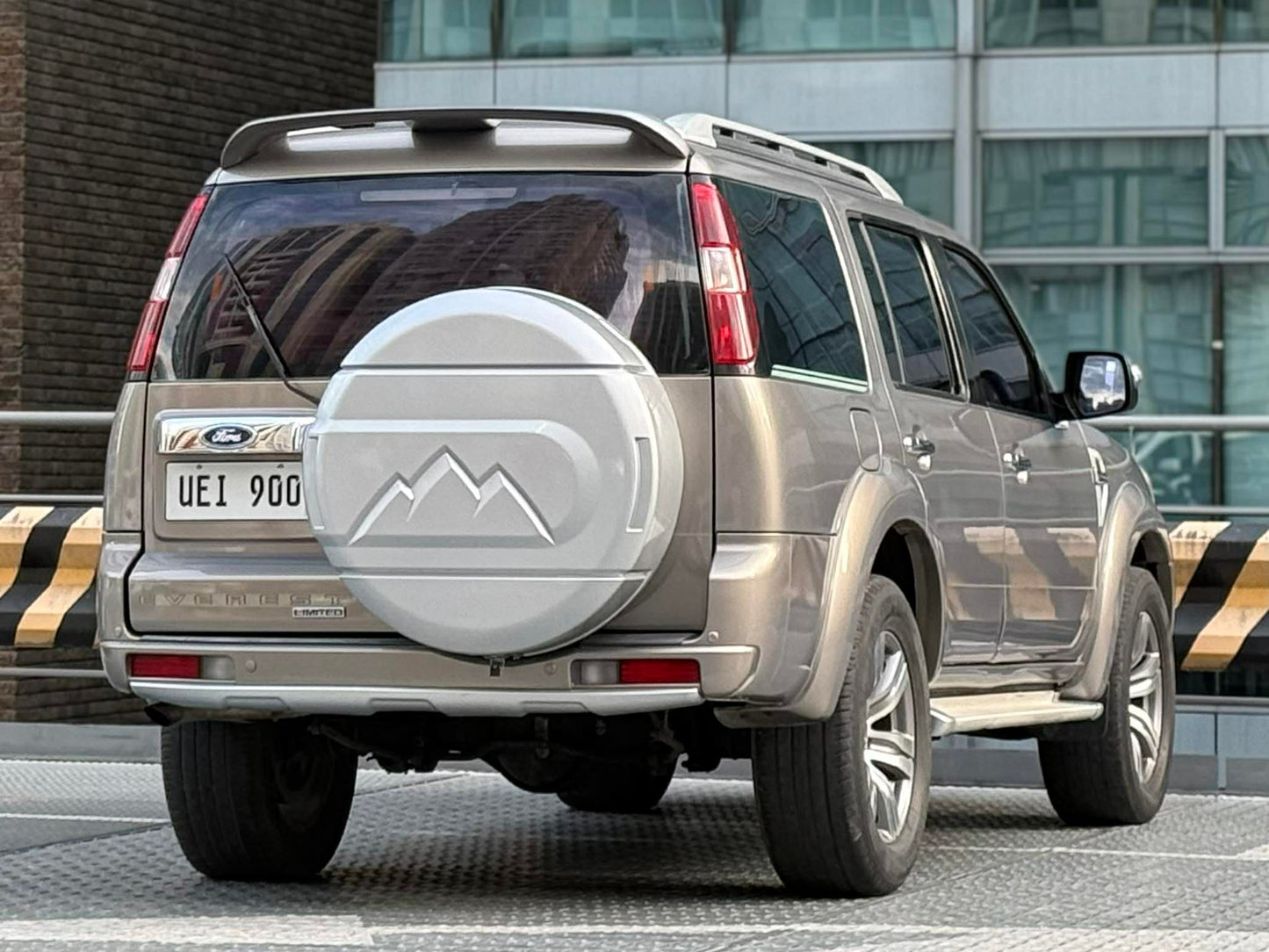 2012 Ford Everest 4x2 2.5, Automatic, Diesel