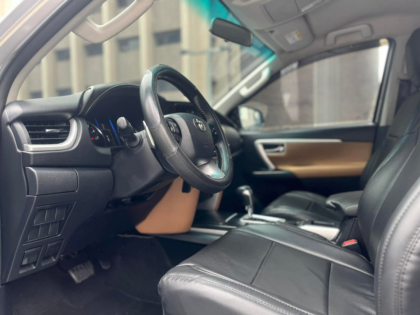 2017 Toyota Fortuner 4x2, Automatic, Gas