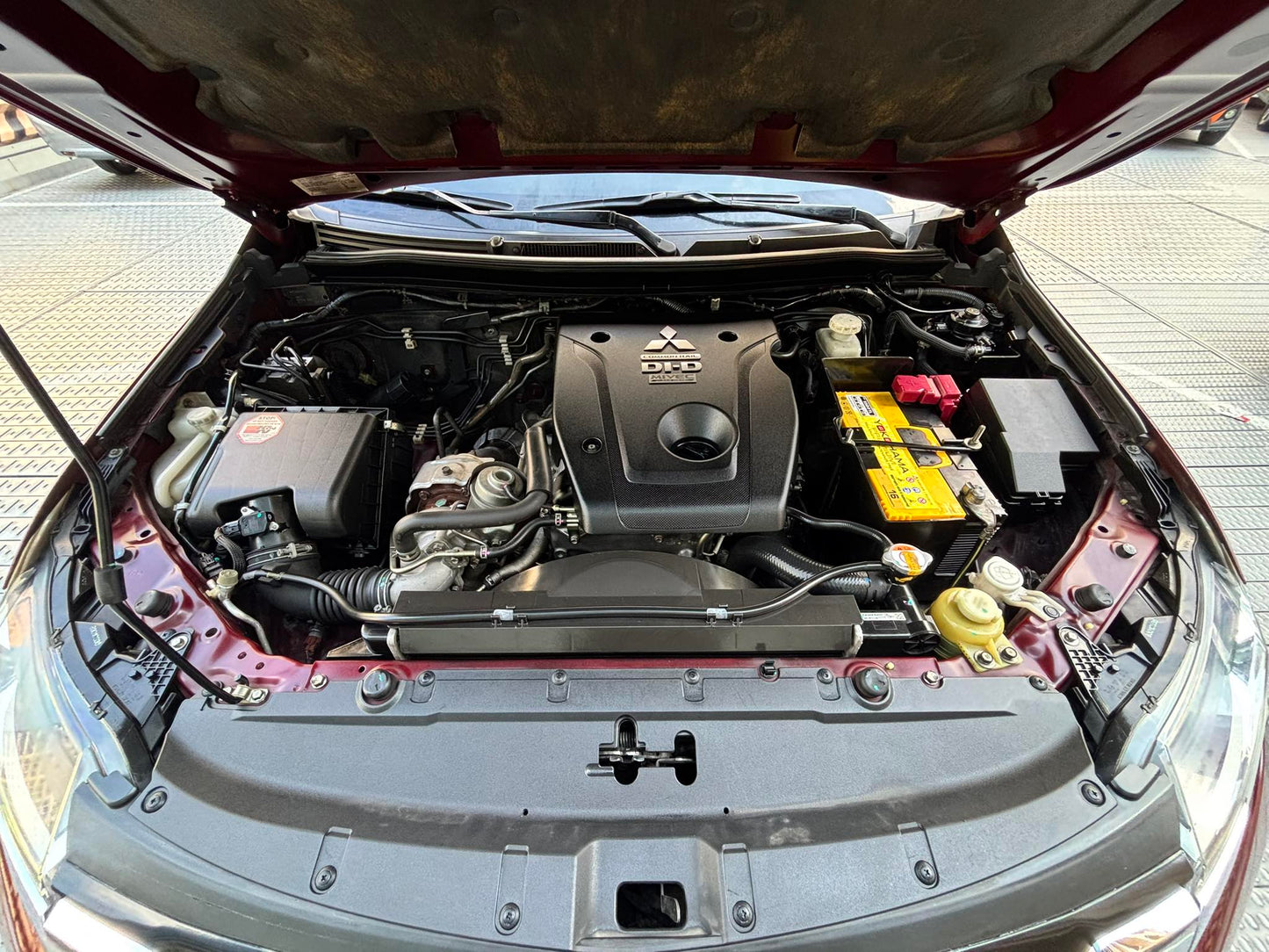 2017 Mitsubishi Montero GLS Premium 2.5, Automatic, Diesel