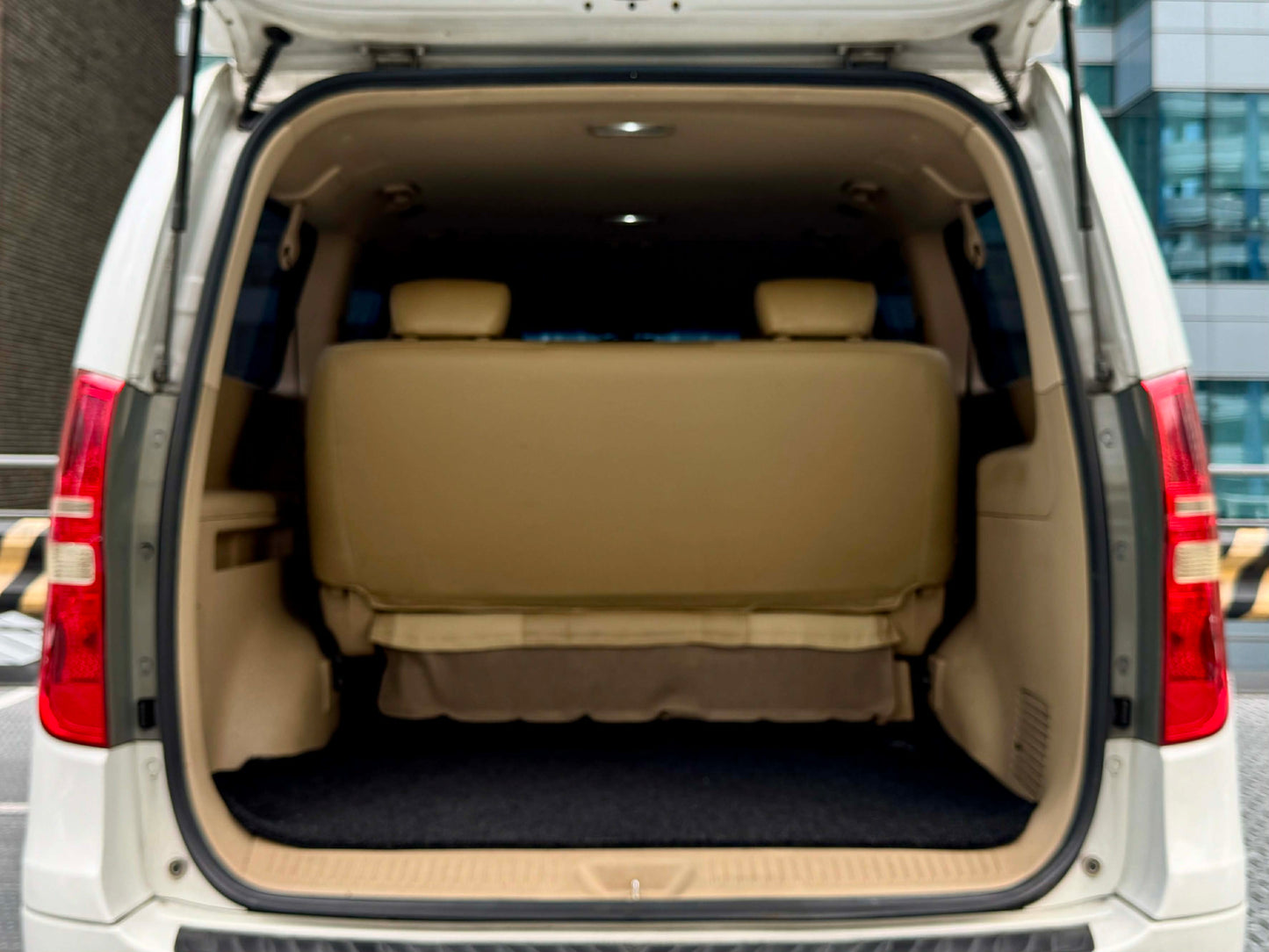 2012 Hyundai Grand Starex 2.5, Automatic, Diesel