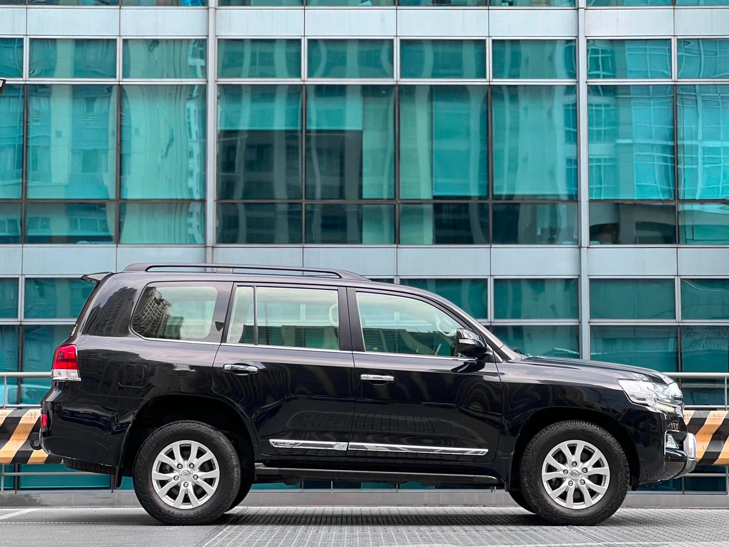 2017 Toyota Land Cruiser LC200 VX Premium 4x4 V8,  Diesel Automatic