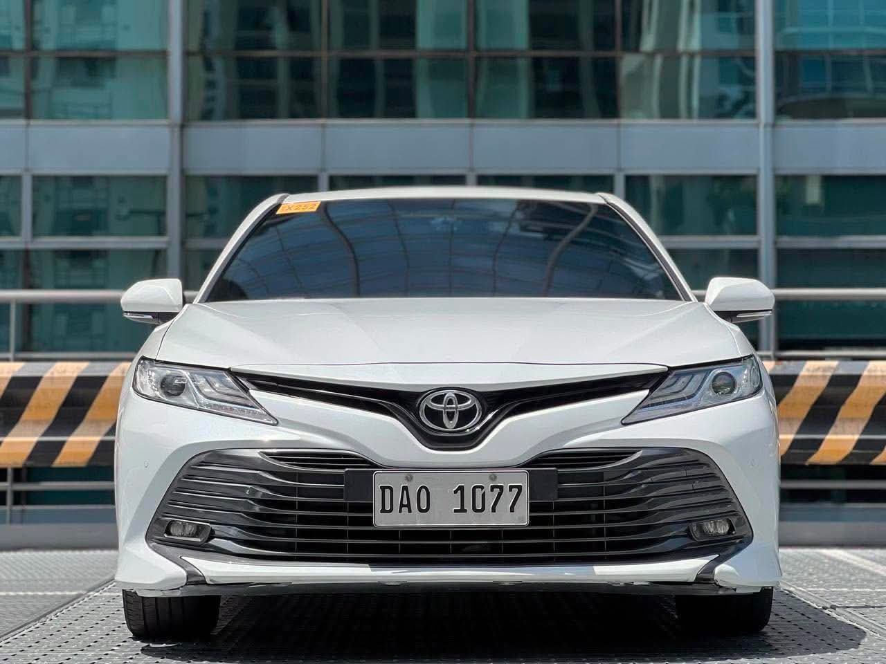 2019 Toyota Camry 2.5 V, Automatic, Gas