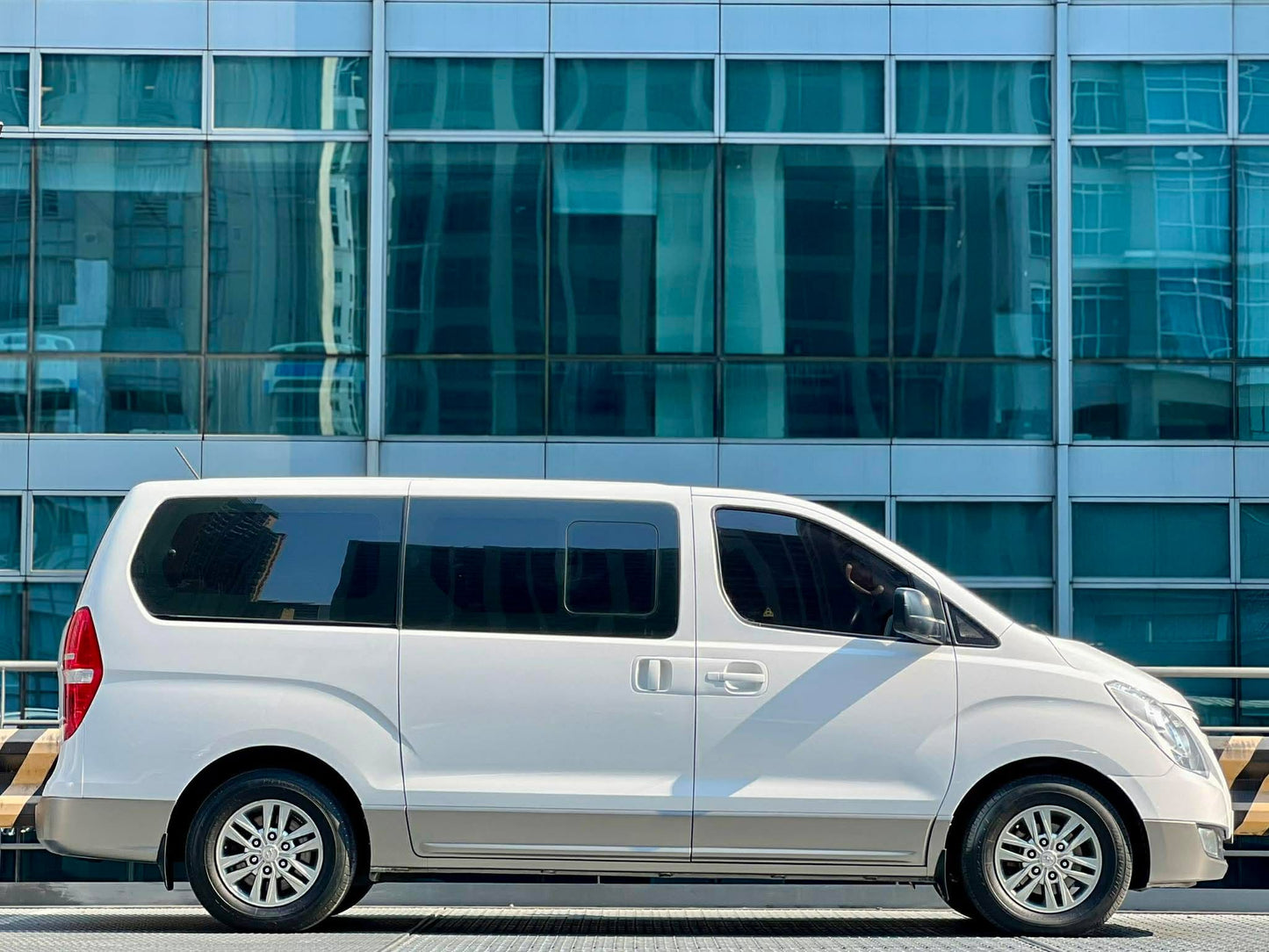 2016 Hyundai Grand Starex 2.5, Automatic, Diesel