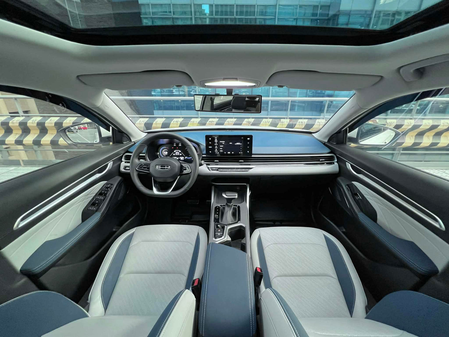 2023 Geely Emgrand Premium 1.5, Automatic, Gas