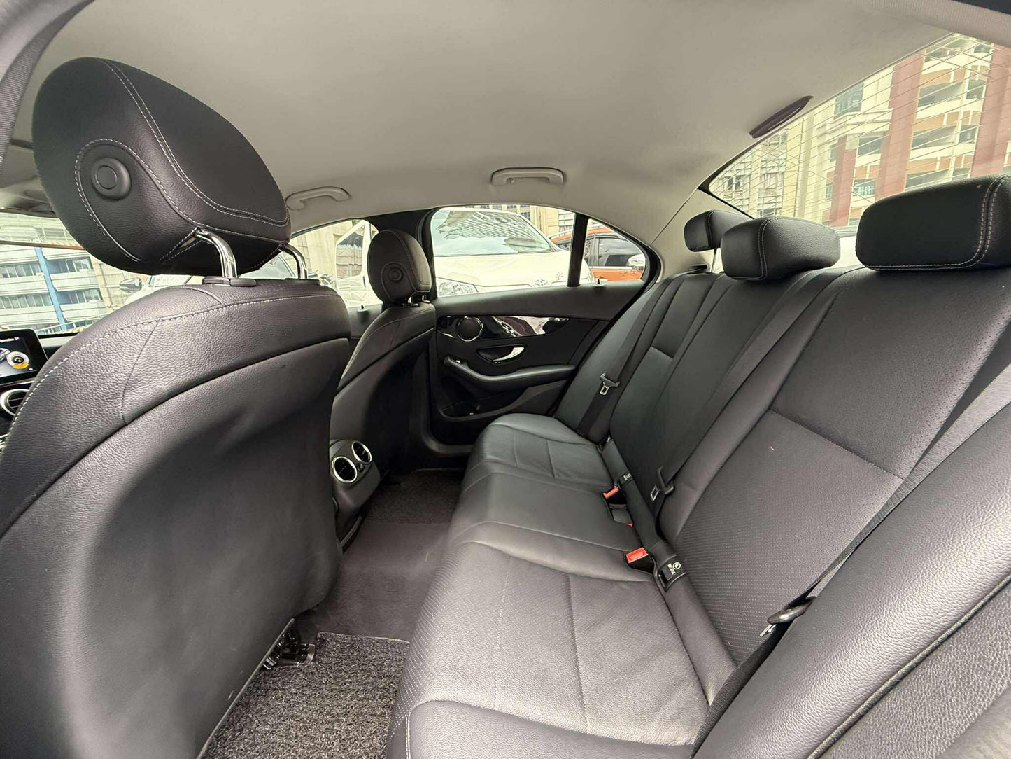 2017 Mercedes Benz C180 Avantgarde 1.6, Automatic, Gas