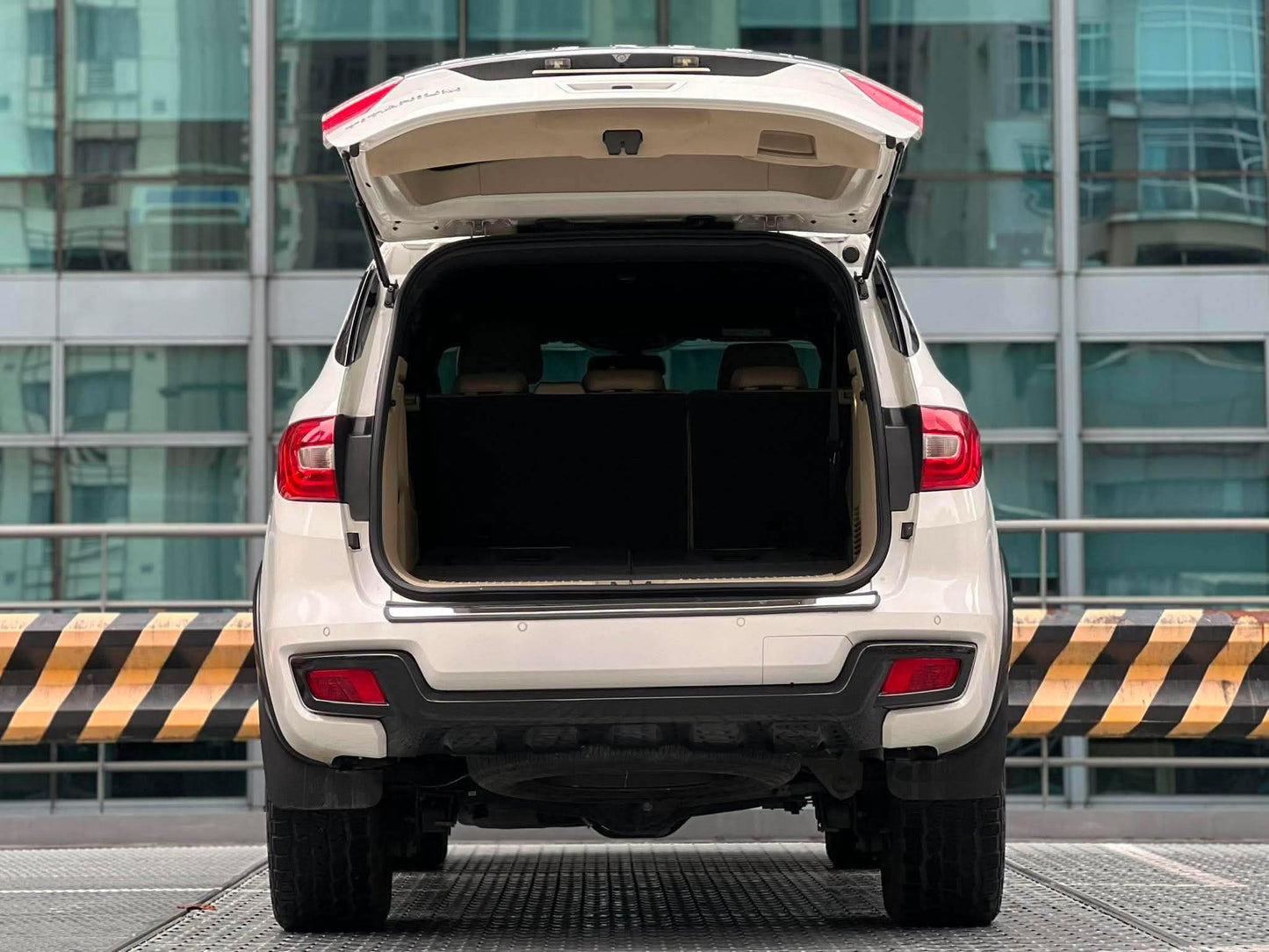 2016 Ford Everest Titanium 2.2 4x2, Automatic, Diesel