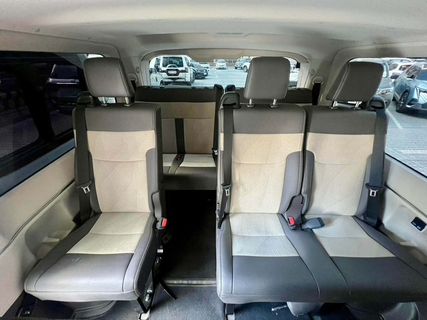 2024 Toyota GL Grandia 2.8L, Manual, Diesel