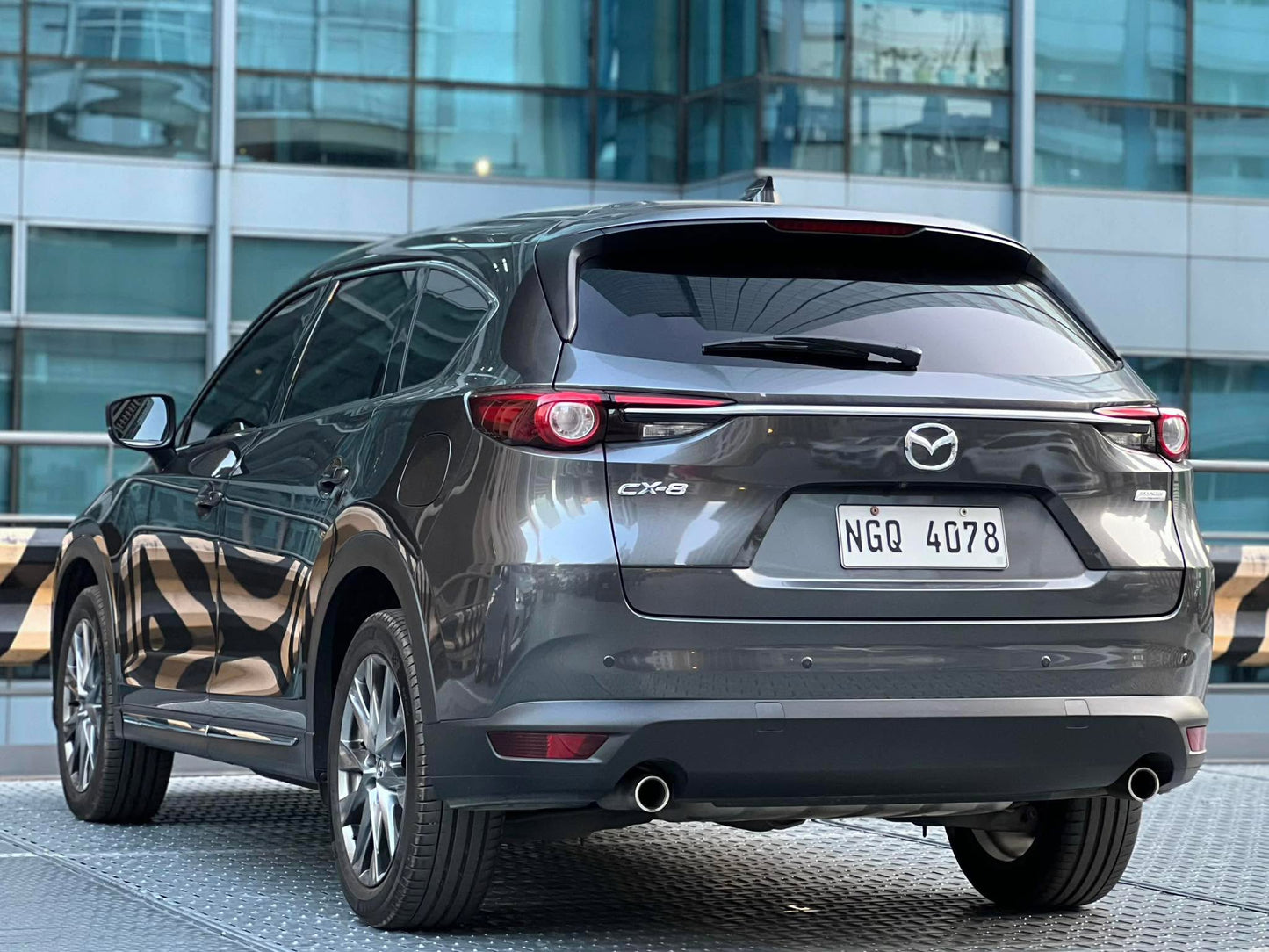 2022 Mazda CX8 Signature 4x2, Automatic, Gas