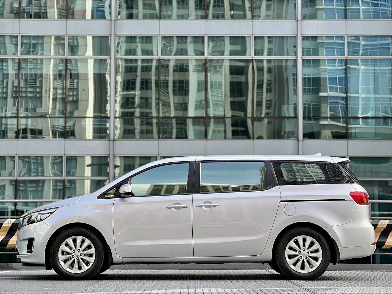 2017 Kia Carnival 2.2, Automatic, Diesel