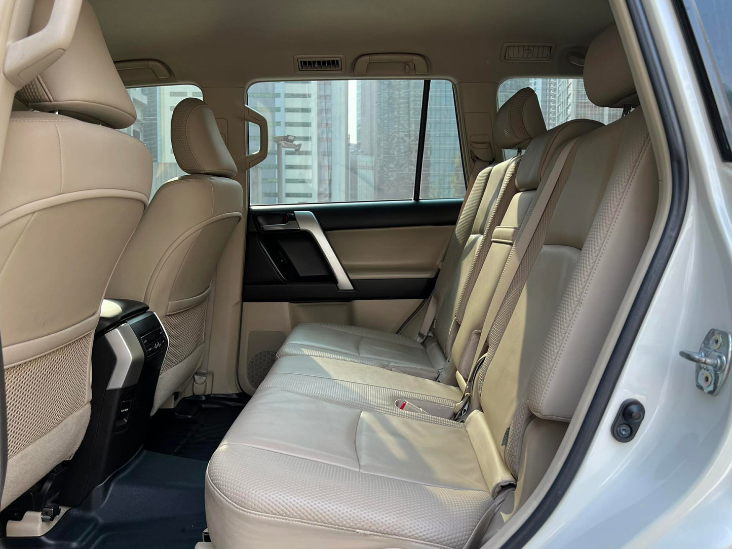 2011 Toyota Land Cruiser Prado VX 4X4, Automatic, Gas