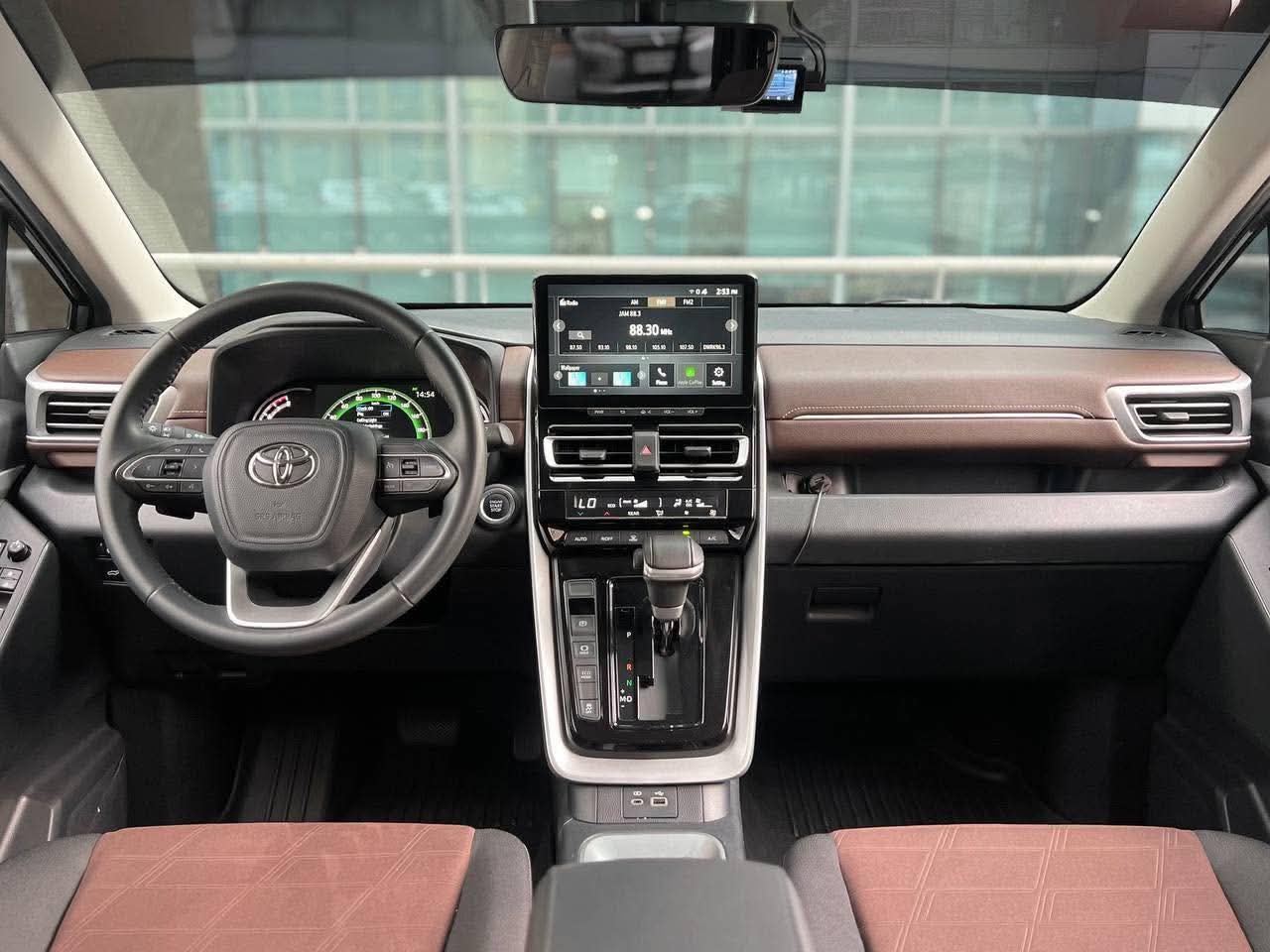 2025 Toyota Innova Zenix 2.0 V, Automatic, Gas