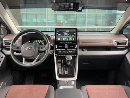 2025 Toyota Innova Zenix 2.0 V, Automatic, Gas
