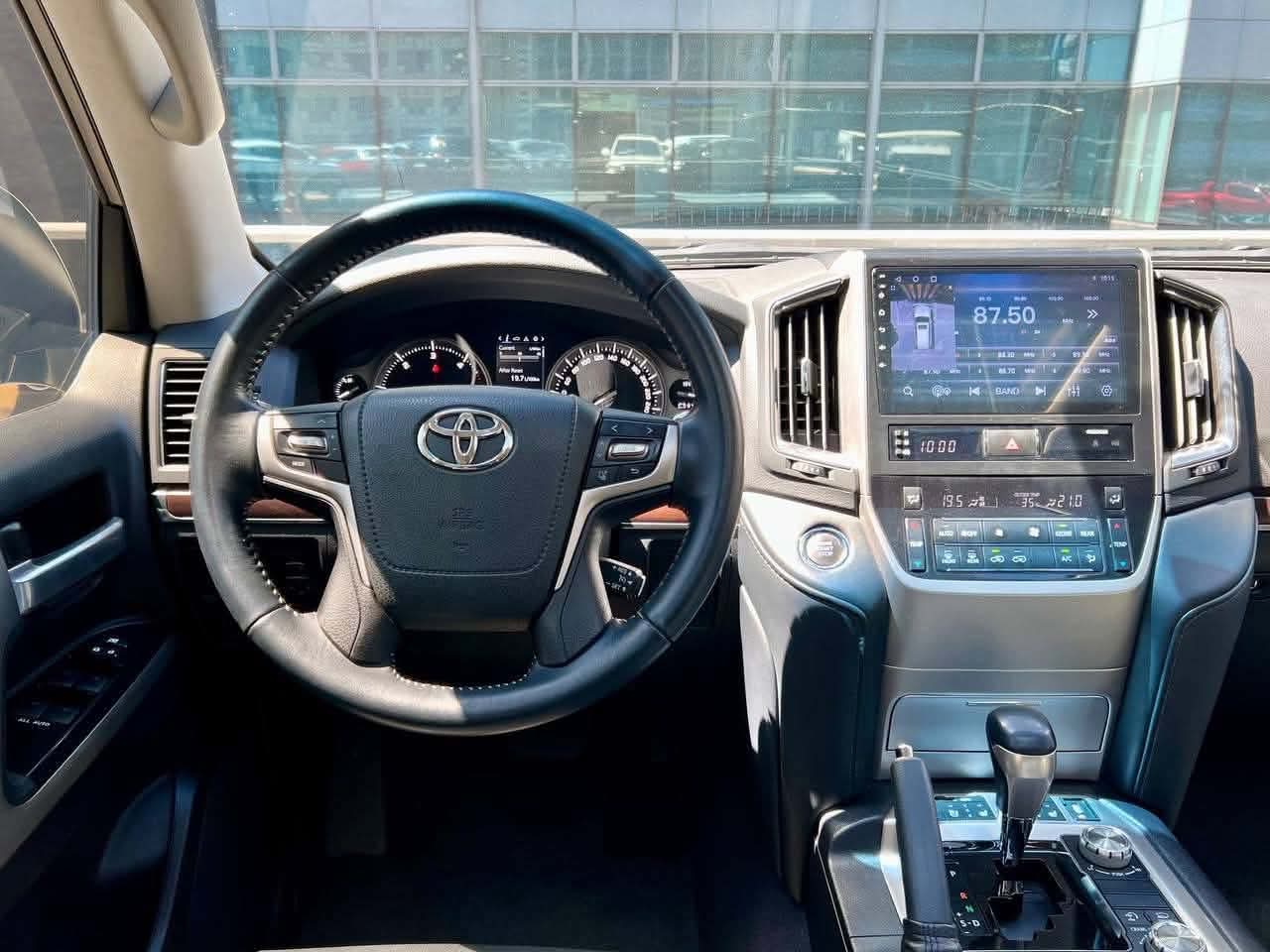 2018 Toyota Land Cruiser LC200 VX Premium 4x4 V8, Automatic, Diesel