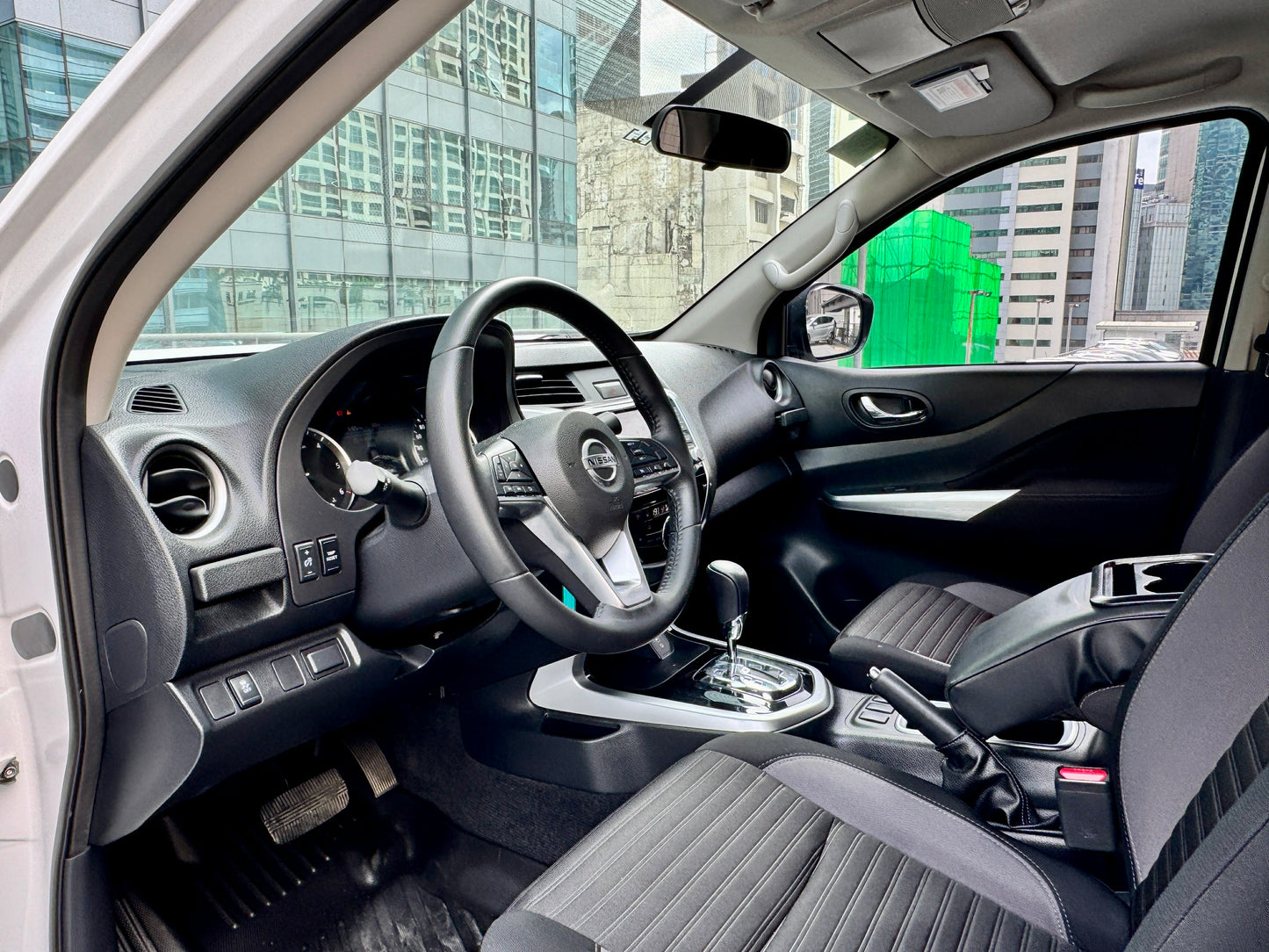 2023 Nissan Navara VE 4x2 2.5, Automatic, Diesel