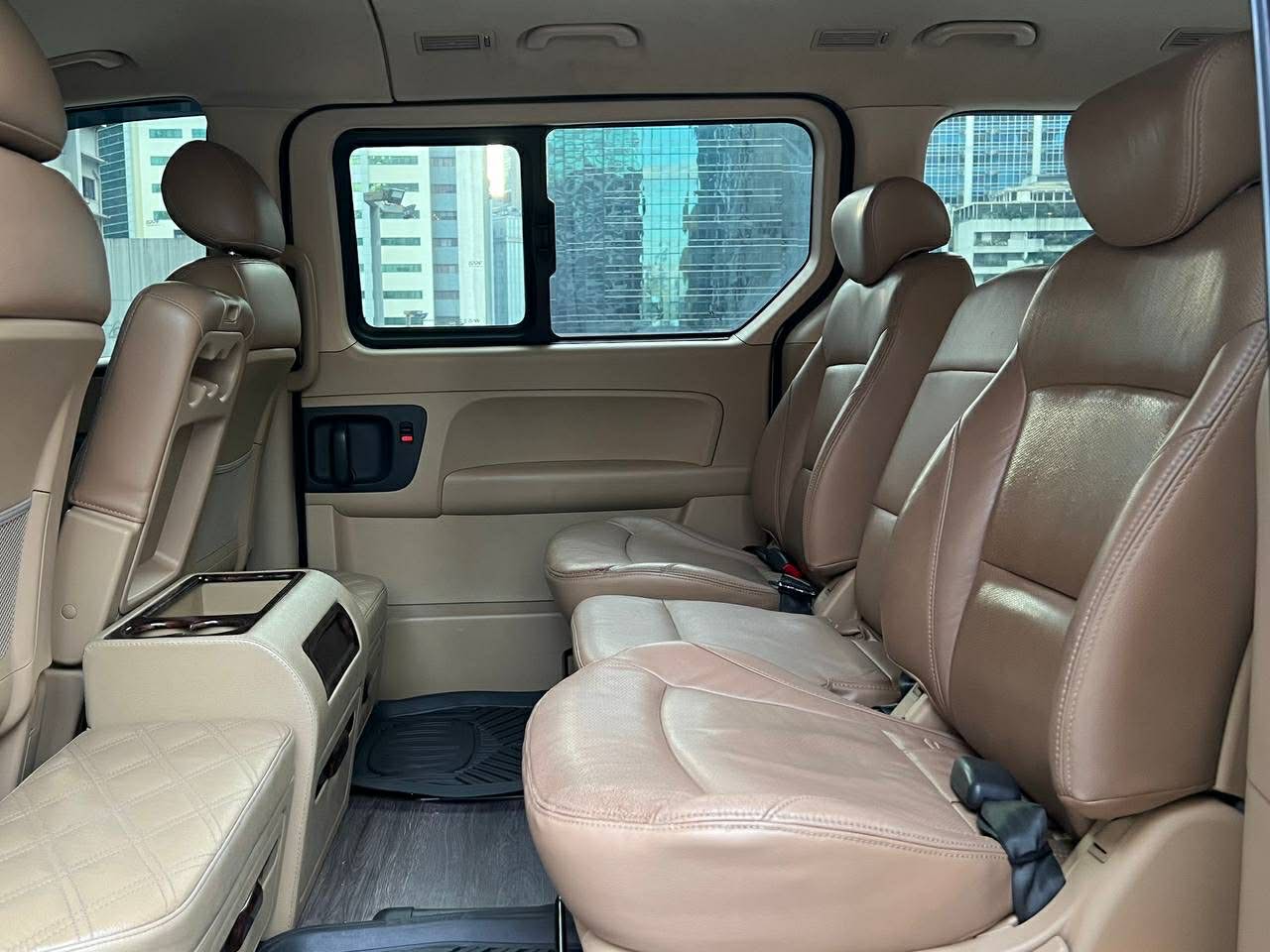 2020 Hyundai Starex Gold 2.5, Automatic, Diesel