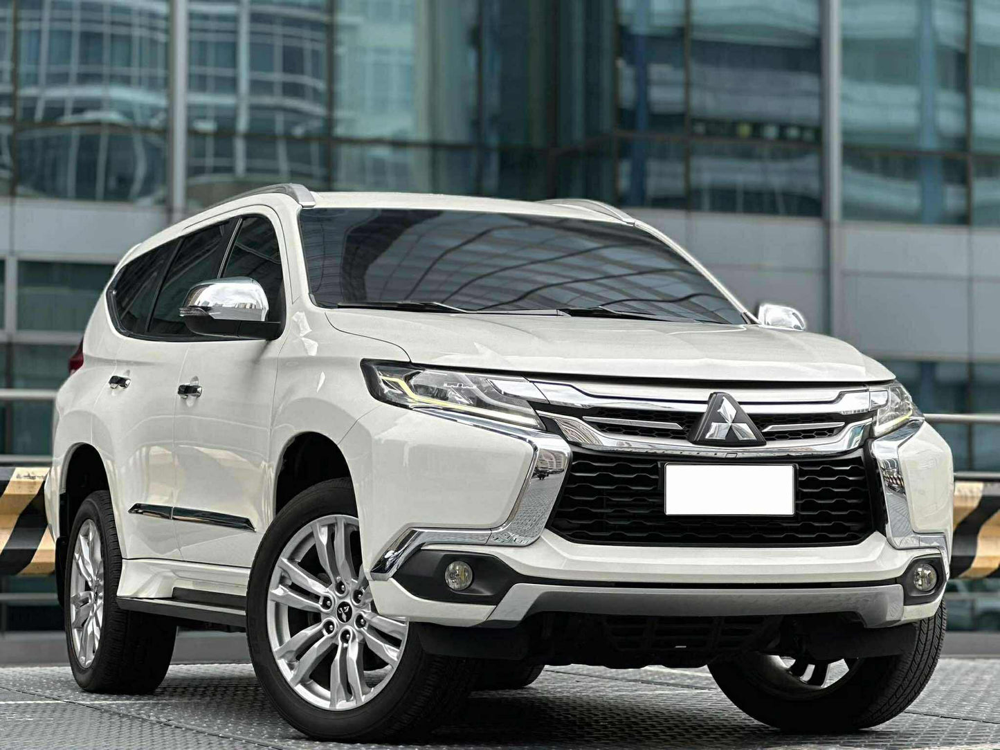 2016 Mitsubishi Montero GLS Premium 4x2, Automatic, Diesel