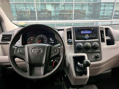 2018 Toyota Hiace Super Grandia 3.0, Automatic, Gas
