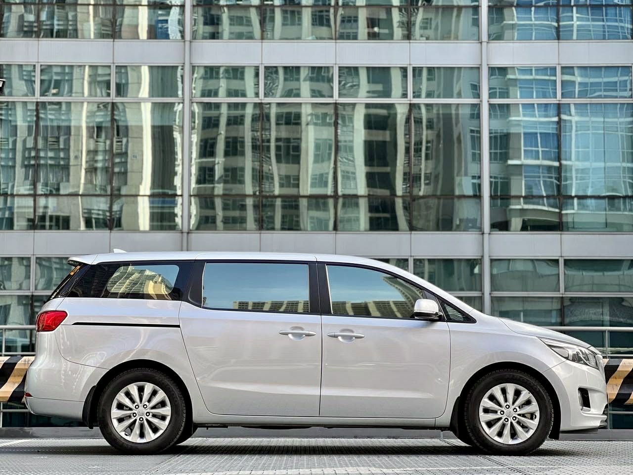 2017 Kia Carnival 2.2, Automatic, Diesel