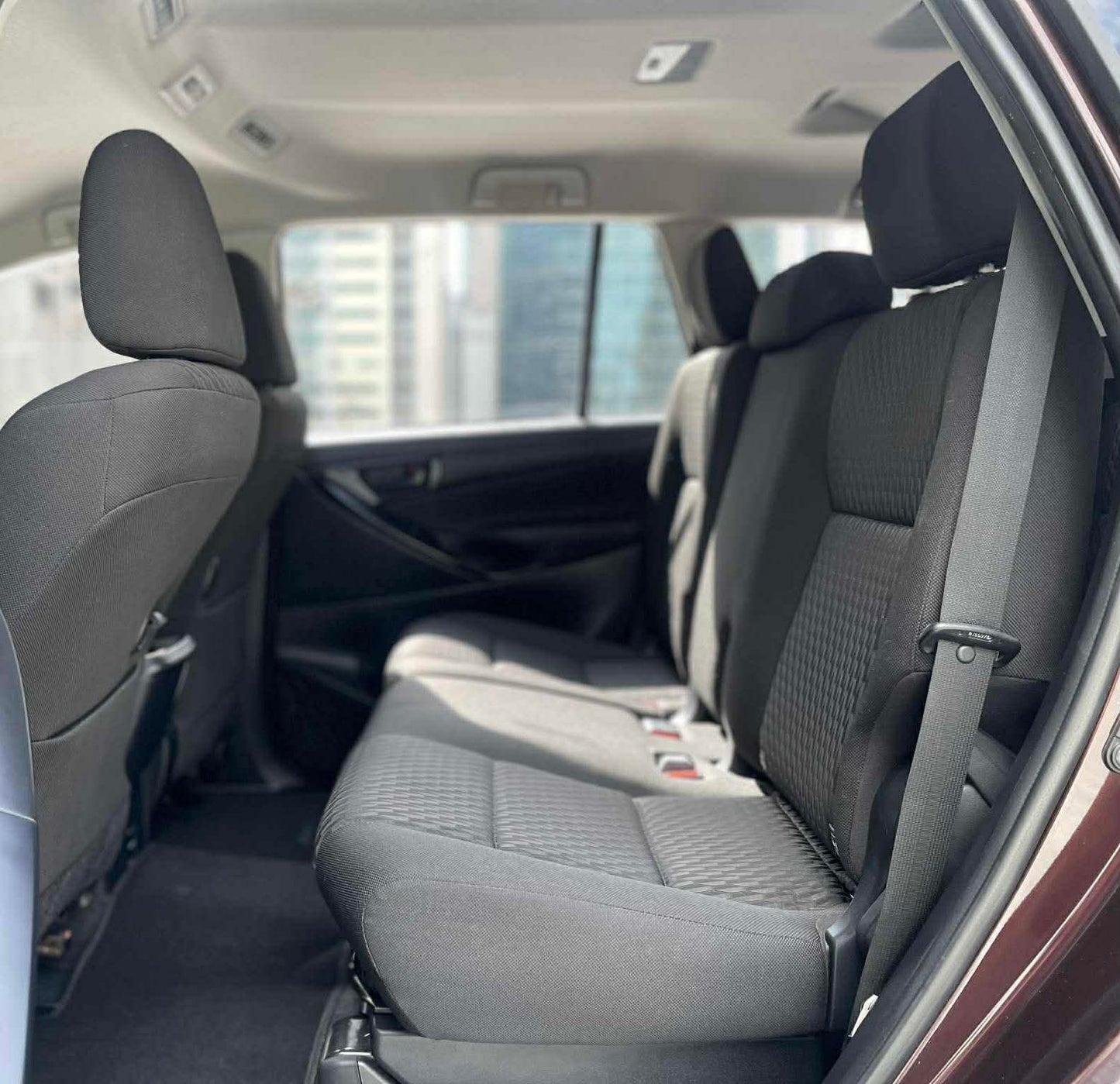 2022 Toyota Innova 2.8 E, Automatic, Gas