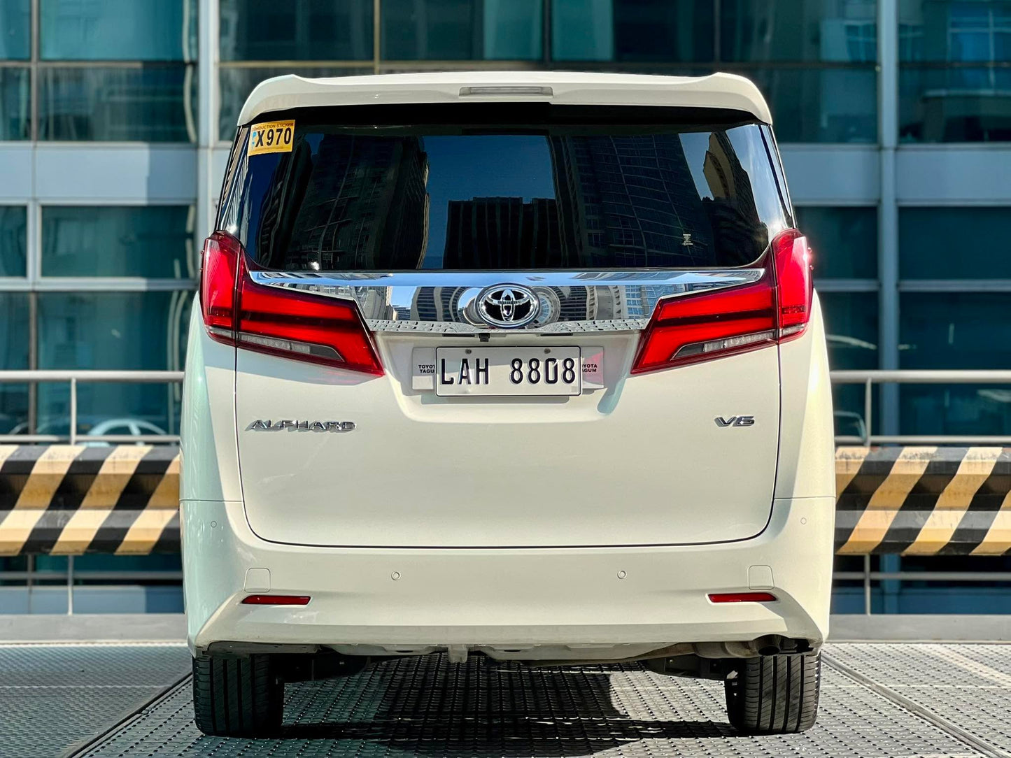 2020 Toyota Alphard 3.5, Automatic, Gas