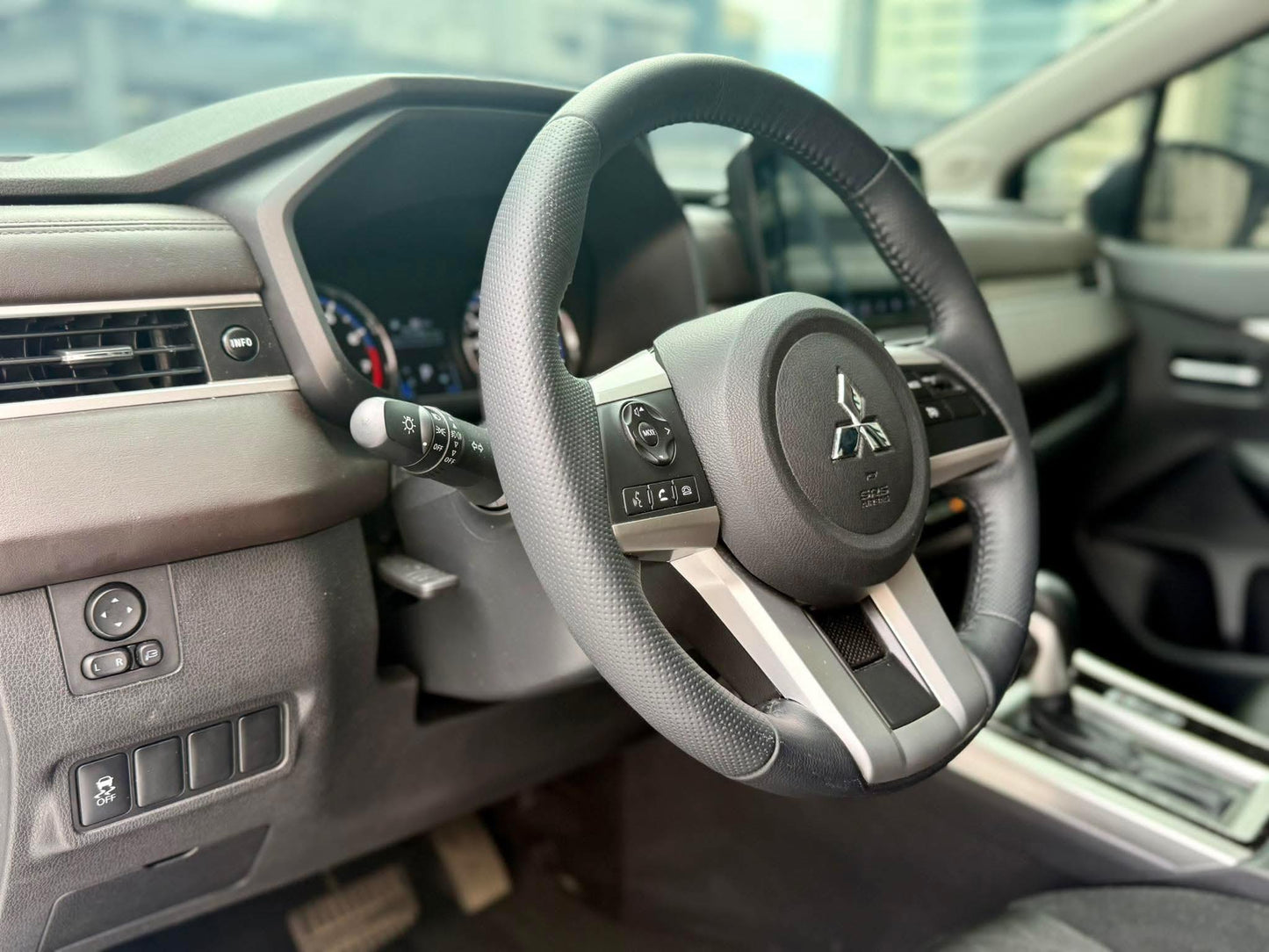 2025 Mitsubishi Xpander 1.5 GLS 2WD, Automatic, Gas