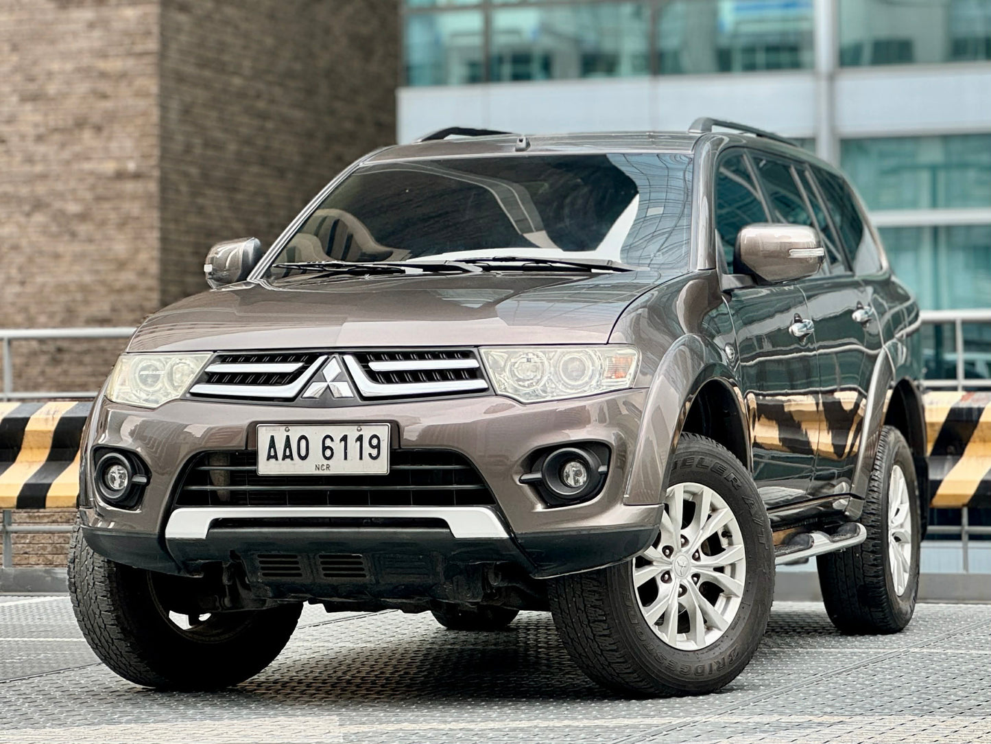 2014 Mitsubishi Montero GLX 2.5, Automatic, Diesel