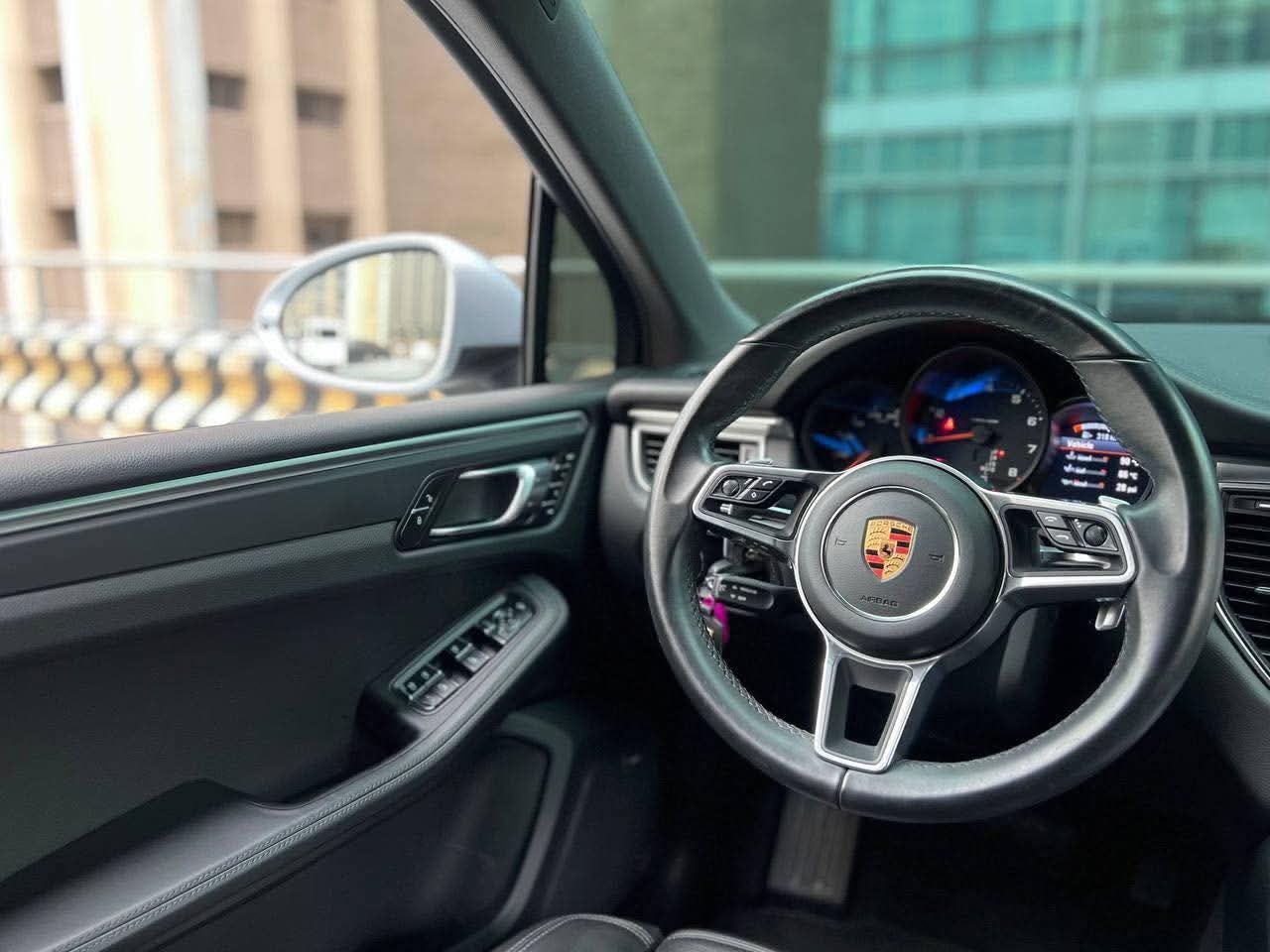 2019 Porsche Macan 2.0T Turbo, Automatic, Gas