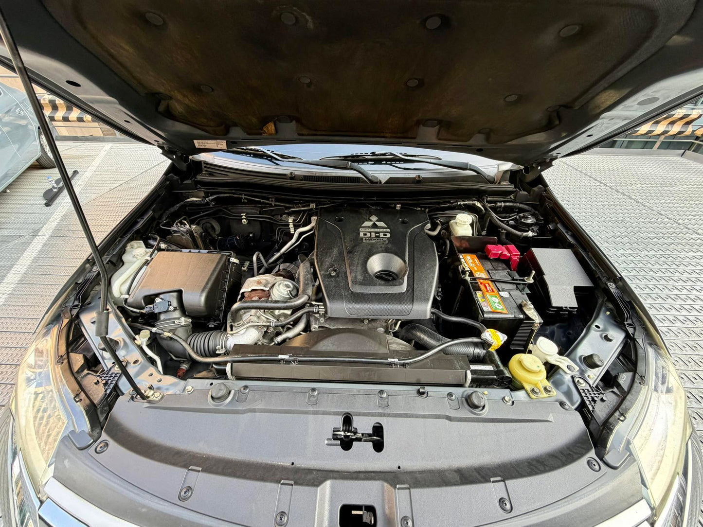 2016 Mitsubishi Montero GLS Premium 2.5,  Automatic, Diesel