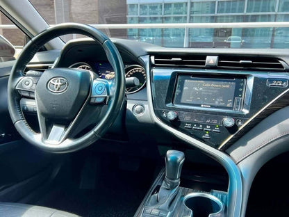 2020 Toyota Camry 2.5 V, Automatic, Gas