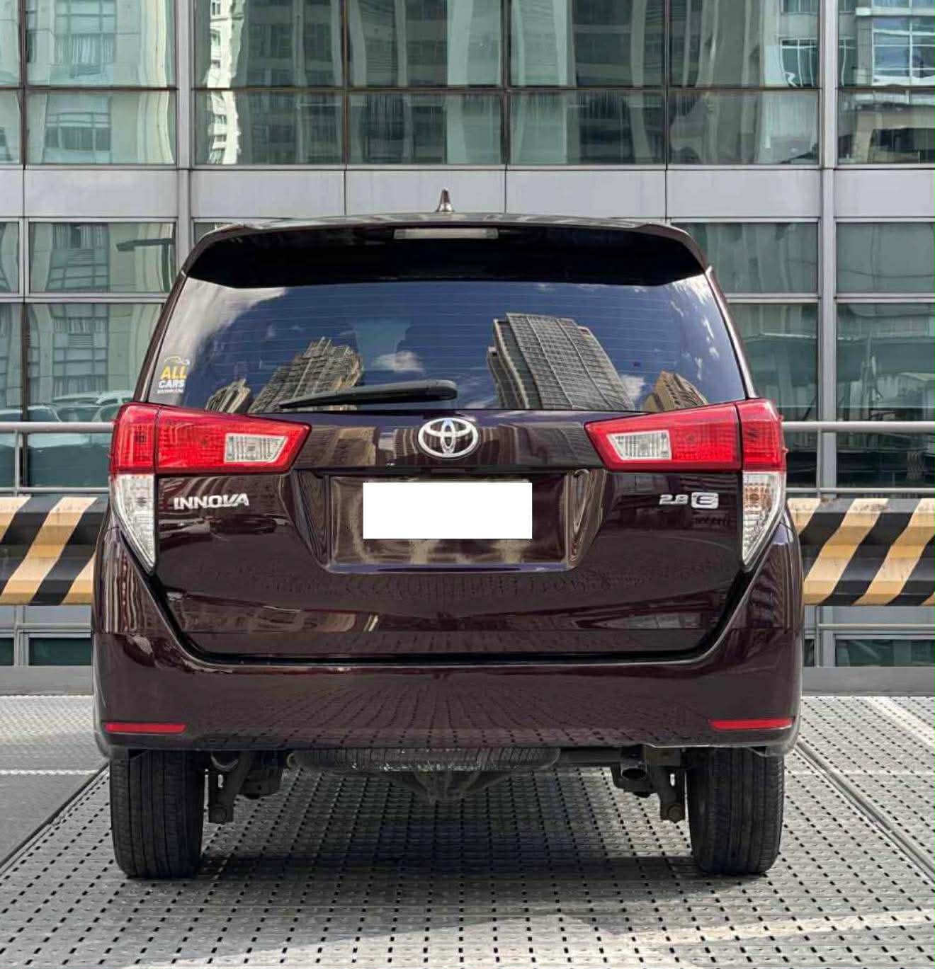 2022 Toyota Innova 2.8 E, Automatic, Gas