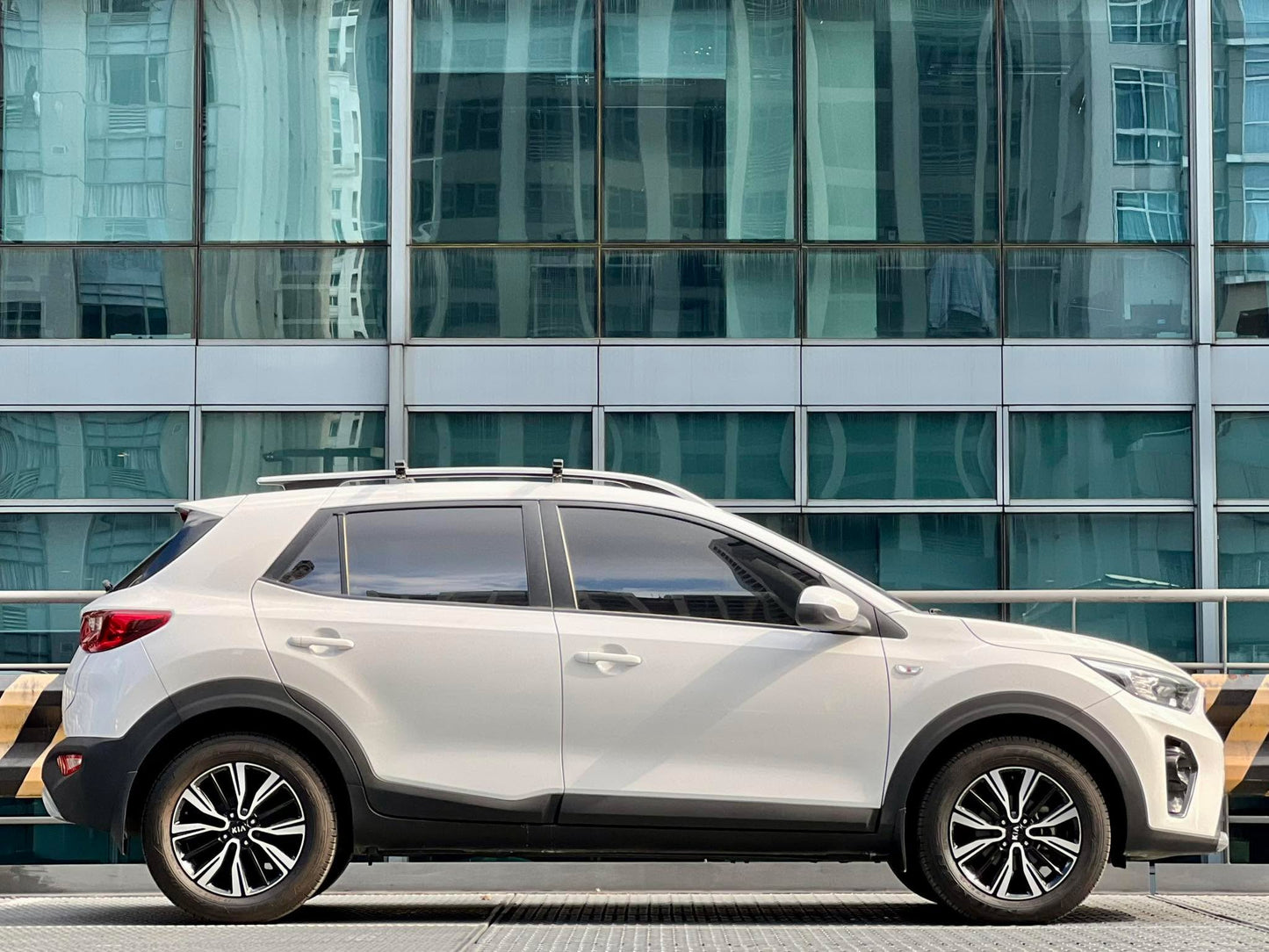 2021 Kia Stonic LX 1.4  Automatic,