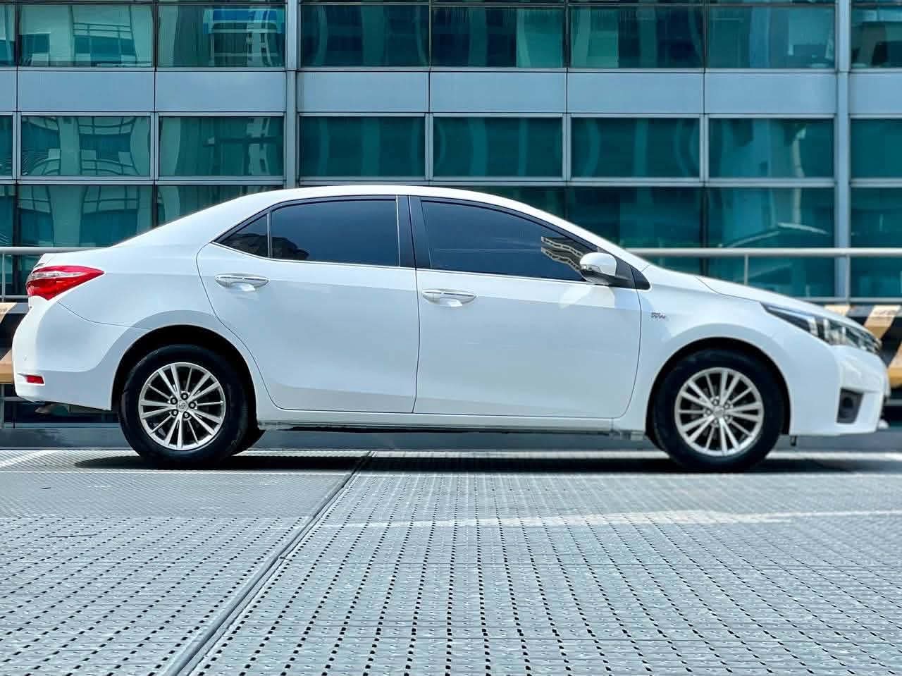2014 Toyota Corolla Altis 1.6 V, Automatic, Gas