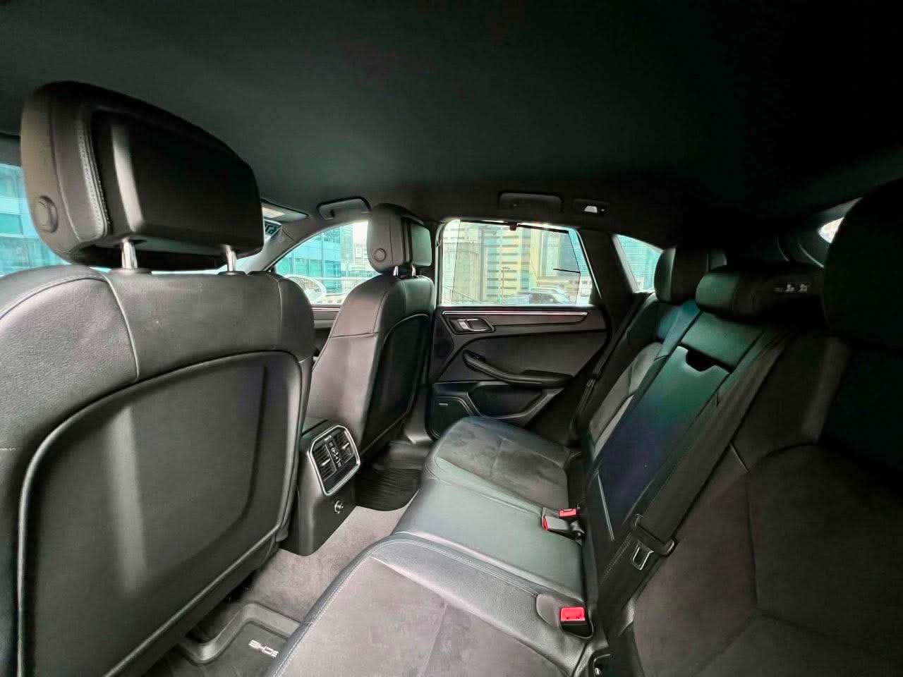 2015 Porsche Macan 2.0 Turbocharged AWD, Automatic, Gas
