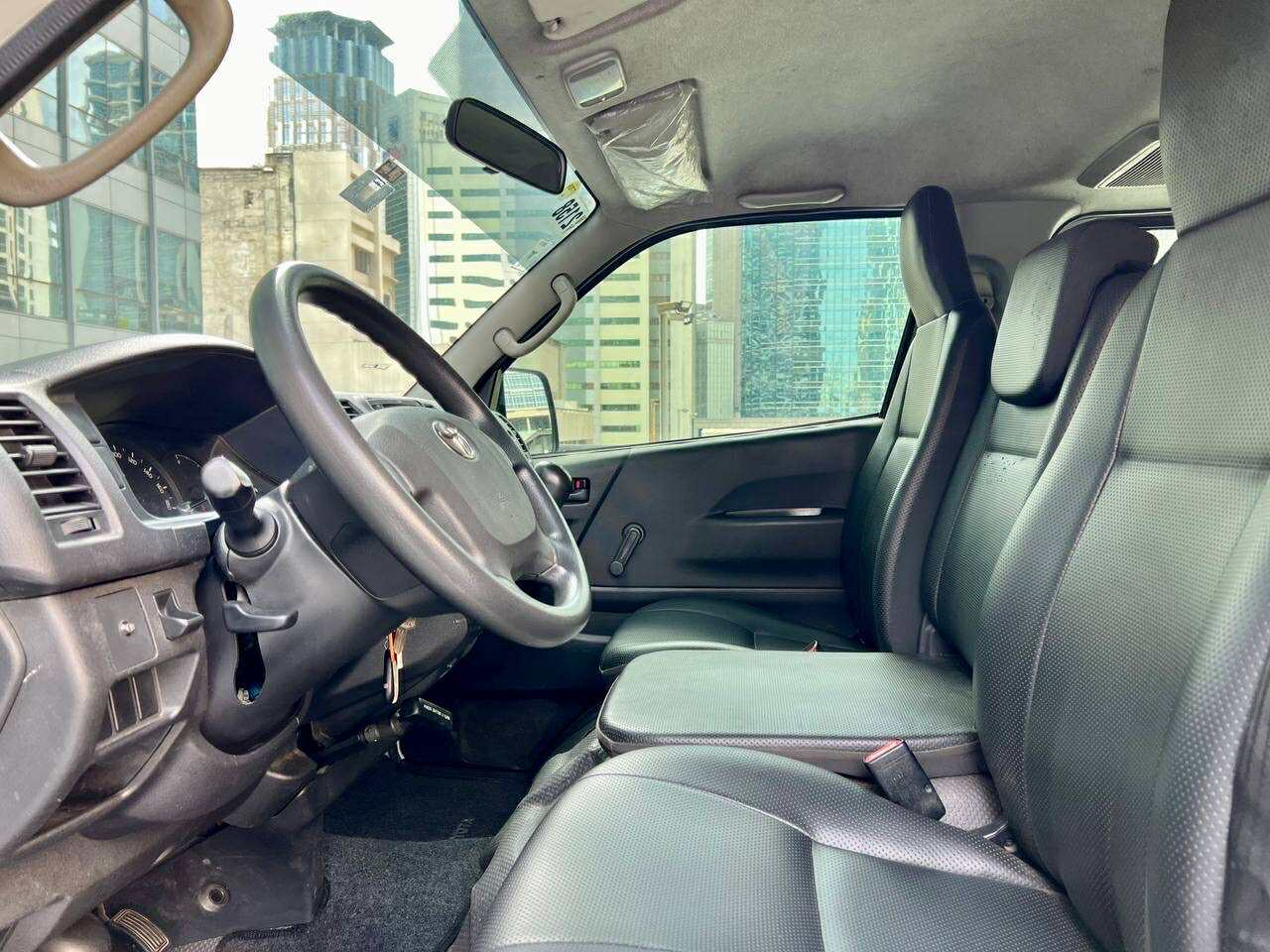 2017 Toyota Commuter 3.0, Manual, Diesel