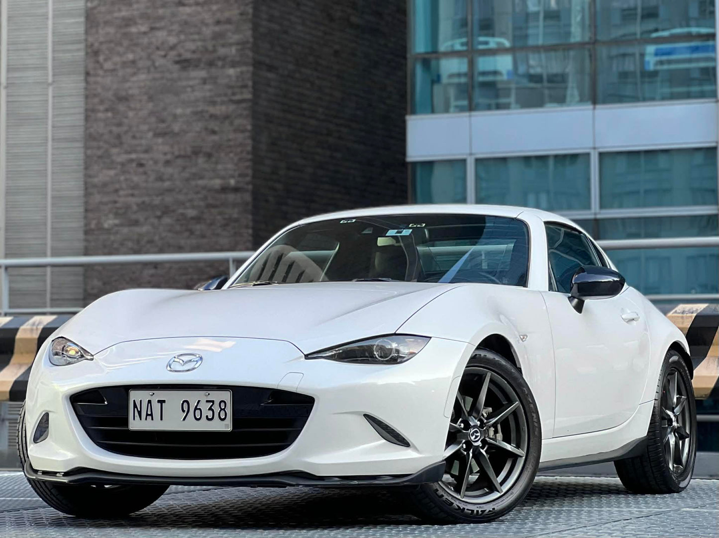 2017 Mazda Miata MX5 2.0 RF, Automatic, Gas