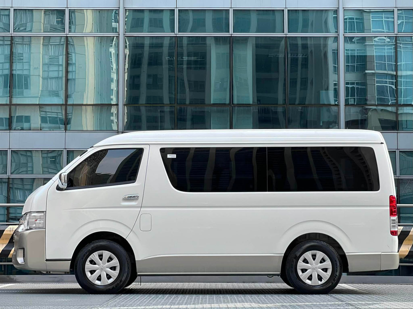 2018 Toyota HiAce GL Grandia 3.0, Automatic, Diesel